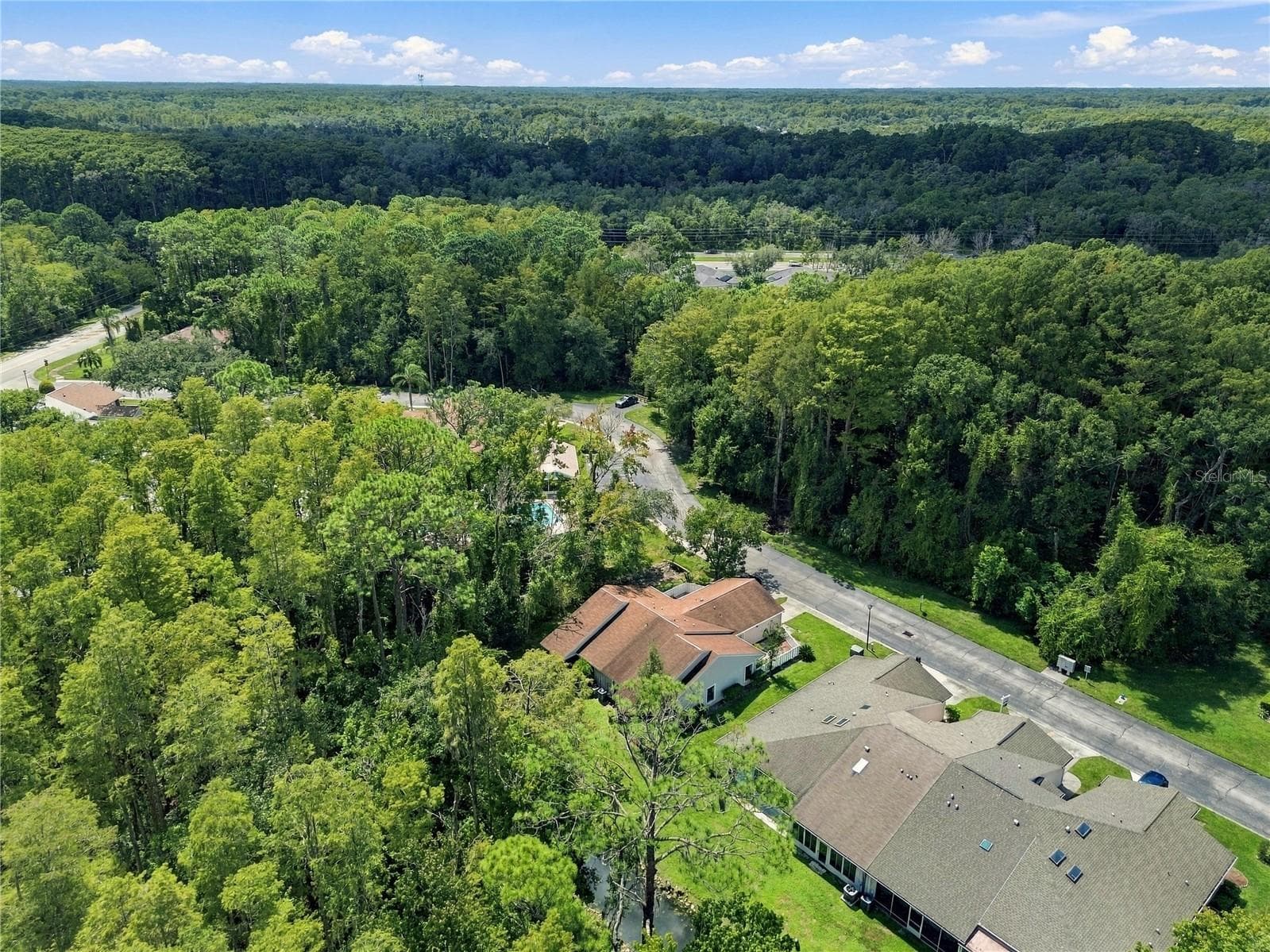 Villa at 12508 HOLLYBROOK LN, HUDSON, photo 47 of 50