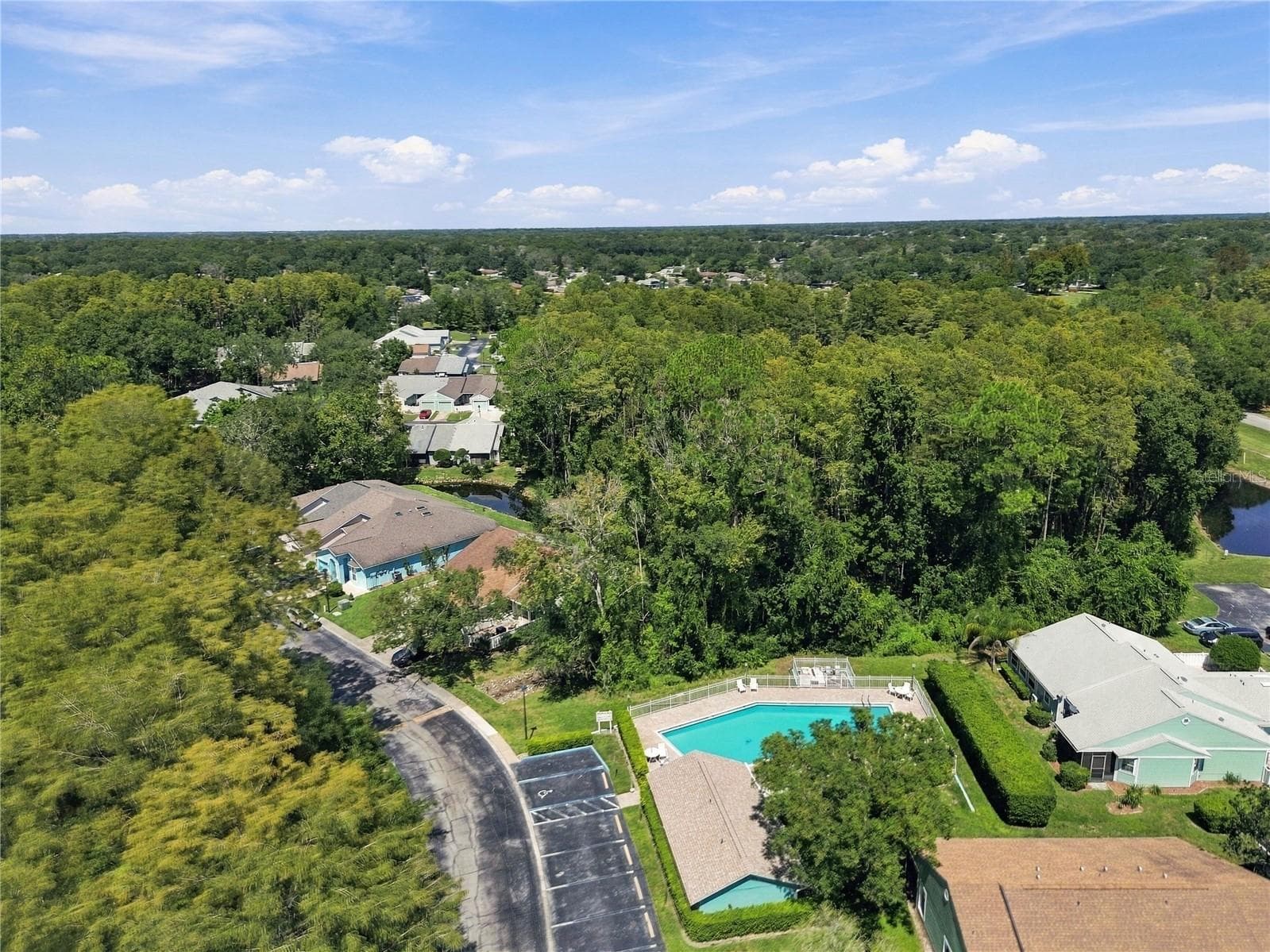 Villa at 12508 HOLLYBROOK LN, HUDSON, photo 49 of 50