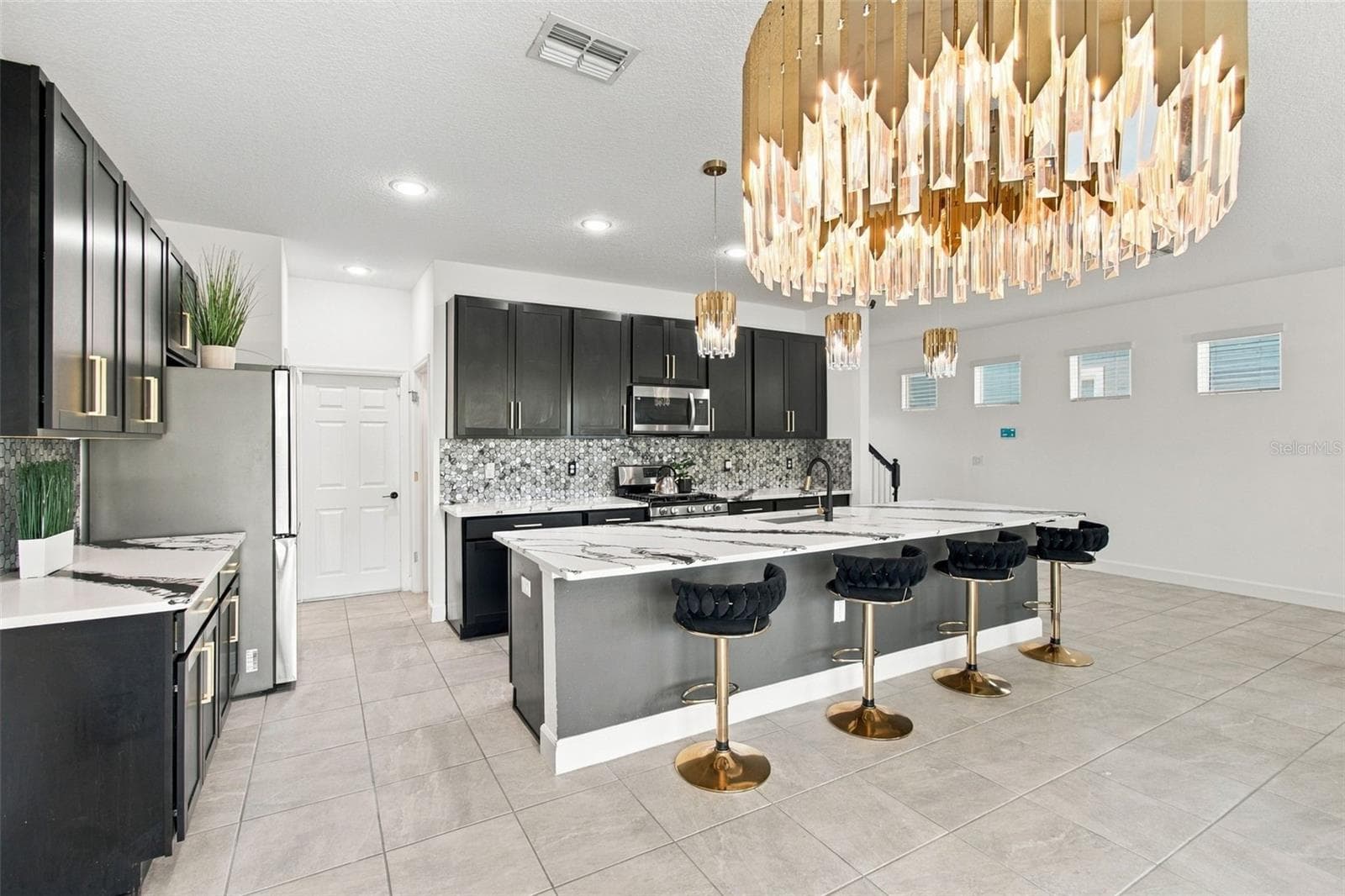 Single Family Residence at 5453 DEL CORONADO DR, APOLLO BEACH, photo 9 of 36