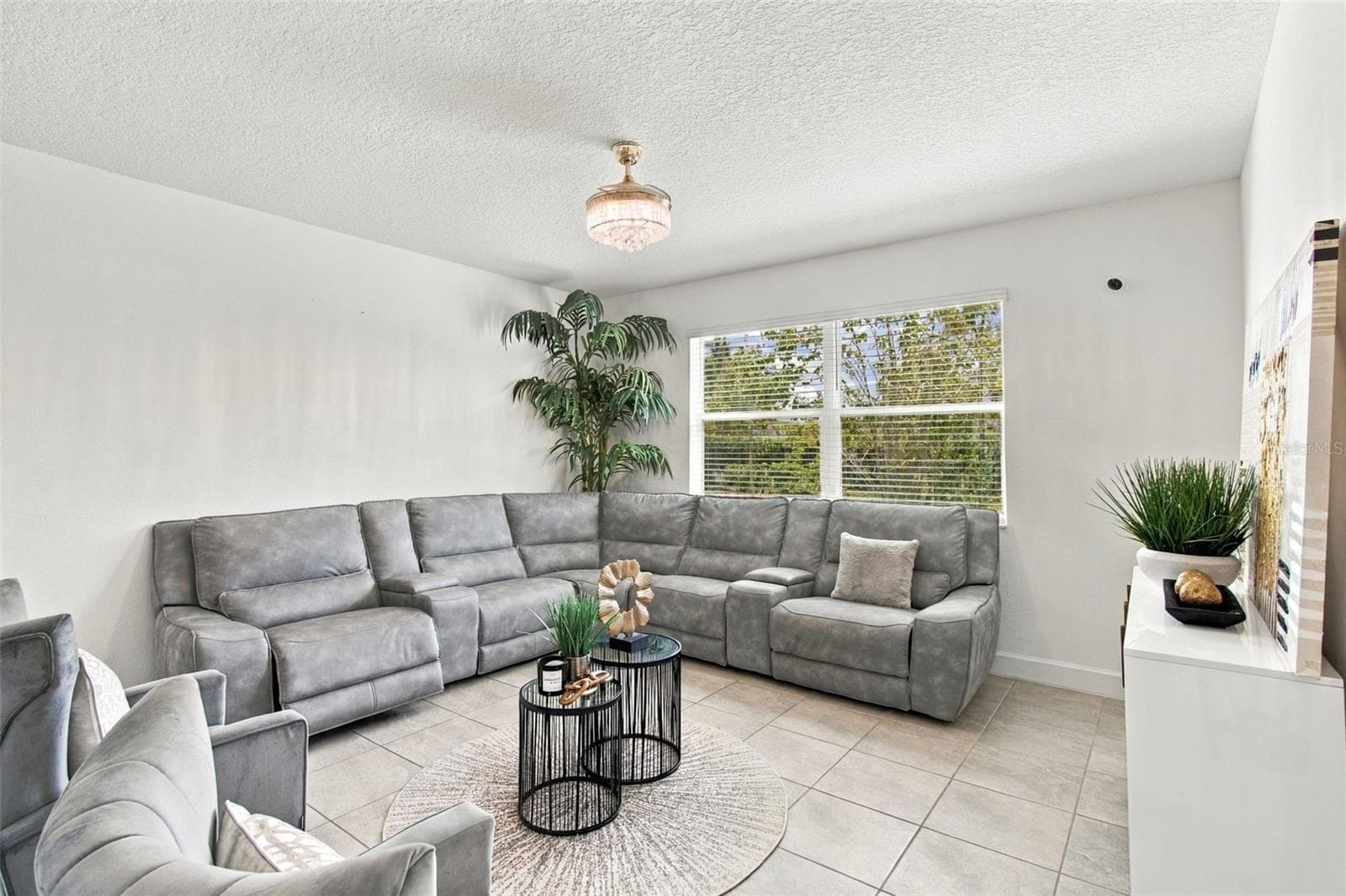 Single Family Residence at 5453 DEL CORONADO DR, APOLLO BEACH, photo 10 of 36