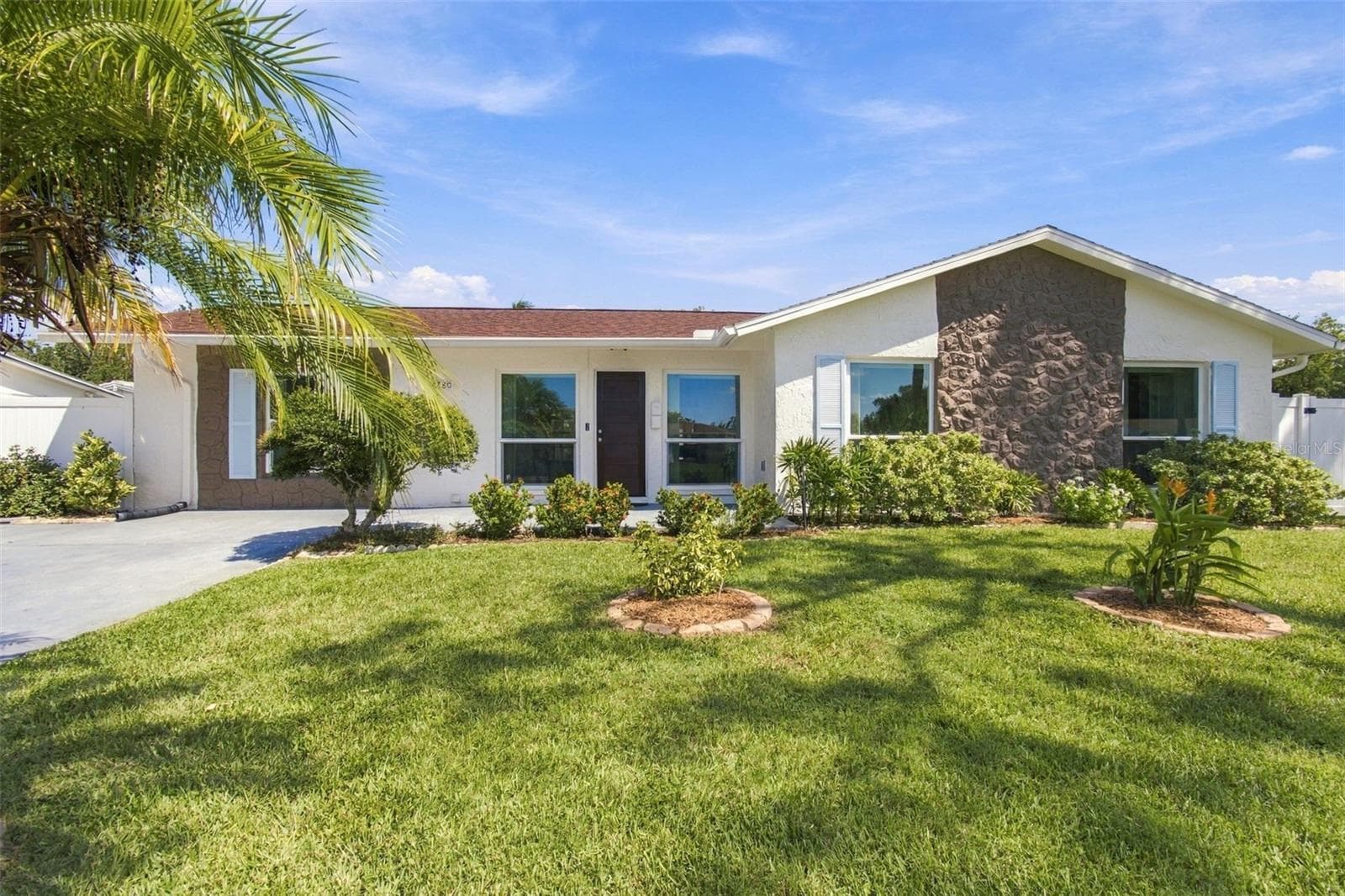 4880 SHELL STREAM BLVD