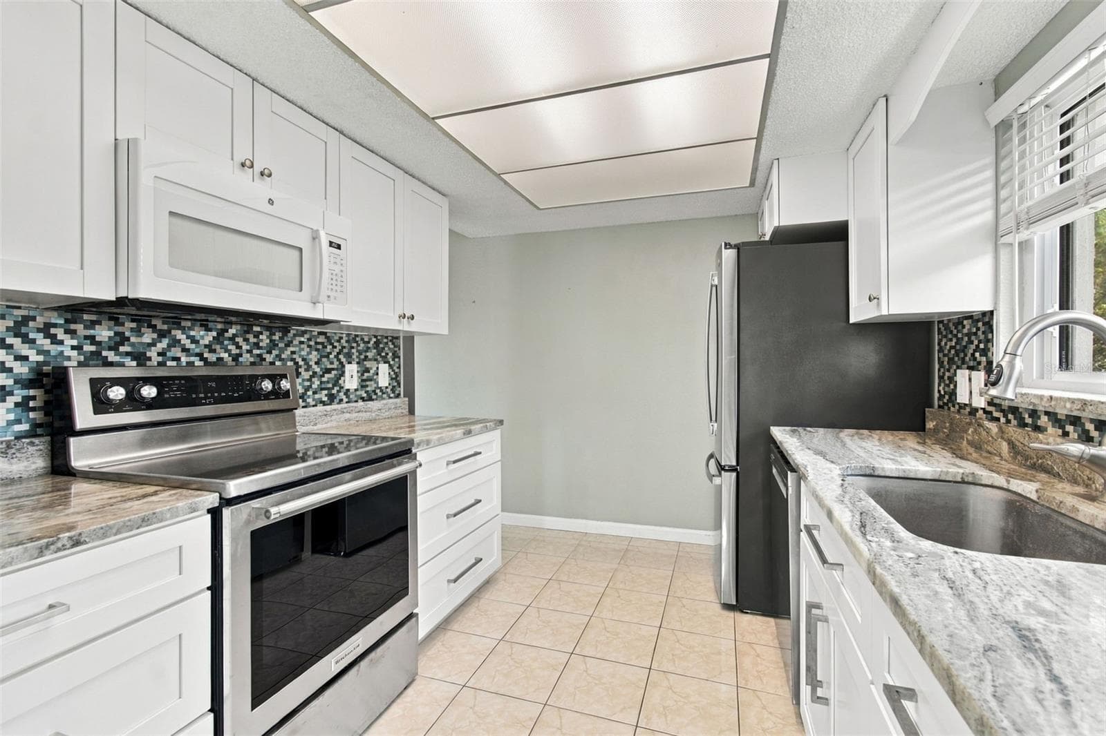 Single Family Residence at 4880 SHELL STREAM BLVD, NEW PORT RICHEY, photo 9 of 46