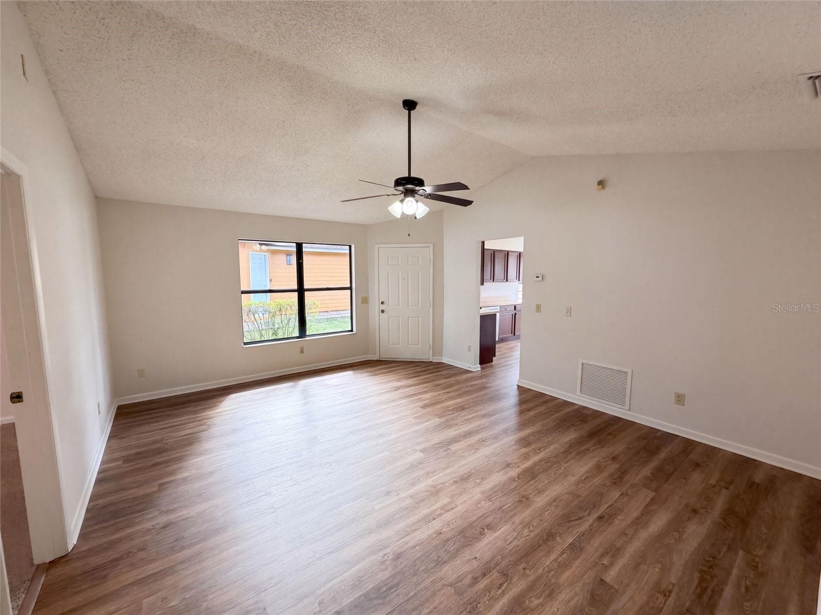 Single Family Residence at 10033 CREEKWATER BLVD, ORLANDO, photo 3 of 24