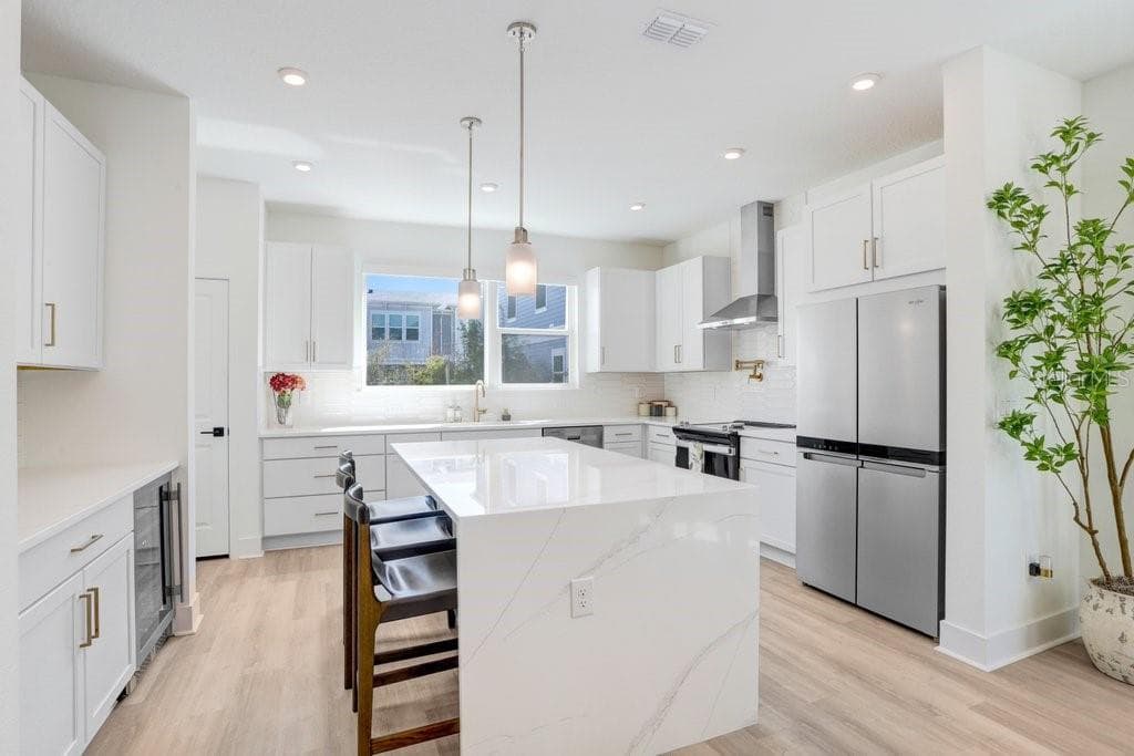 Townhouse at 2506 W CLEVELAND ST #20, TAMPA, photo 11 of 35