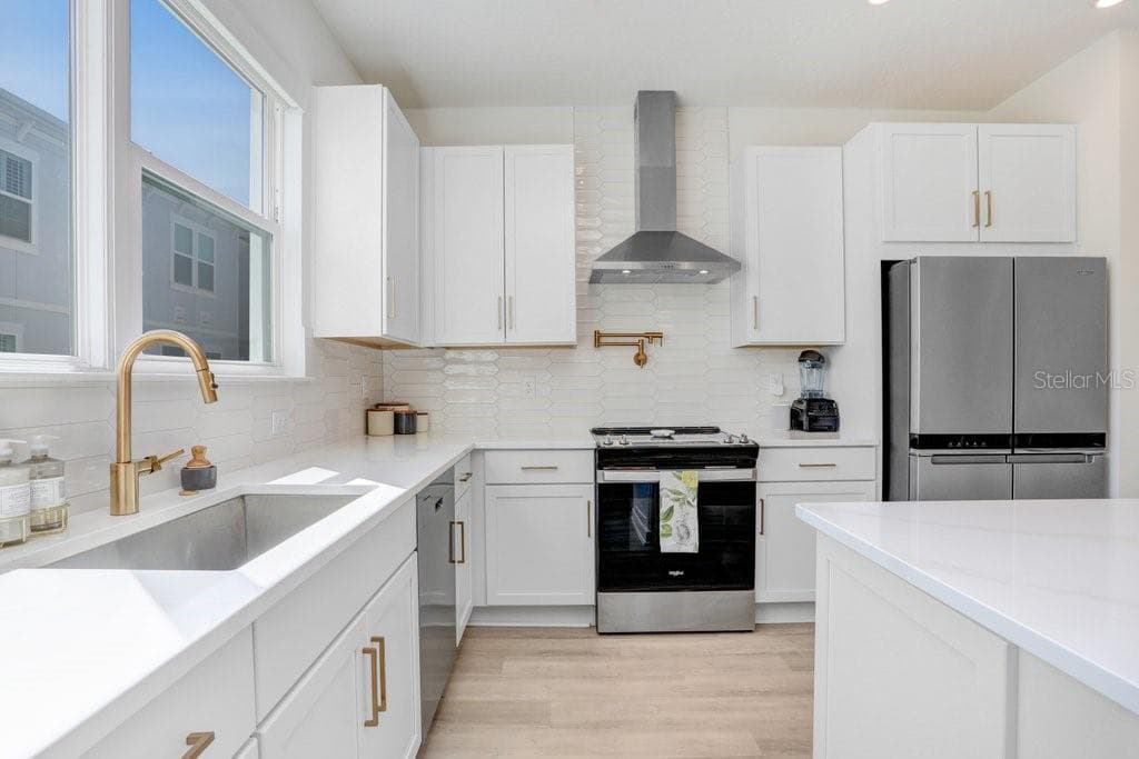 Townhouse at 2506 W CLEVELAND ST #20, TAMPA, photo 14 of 35