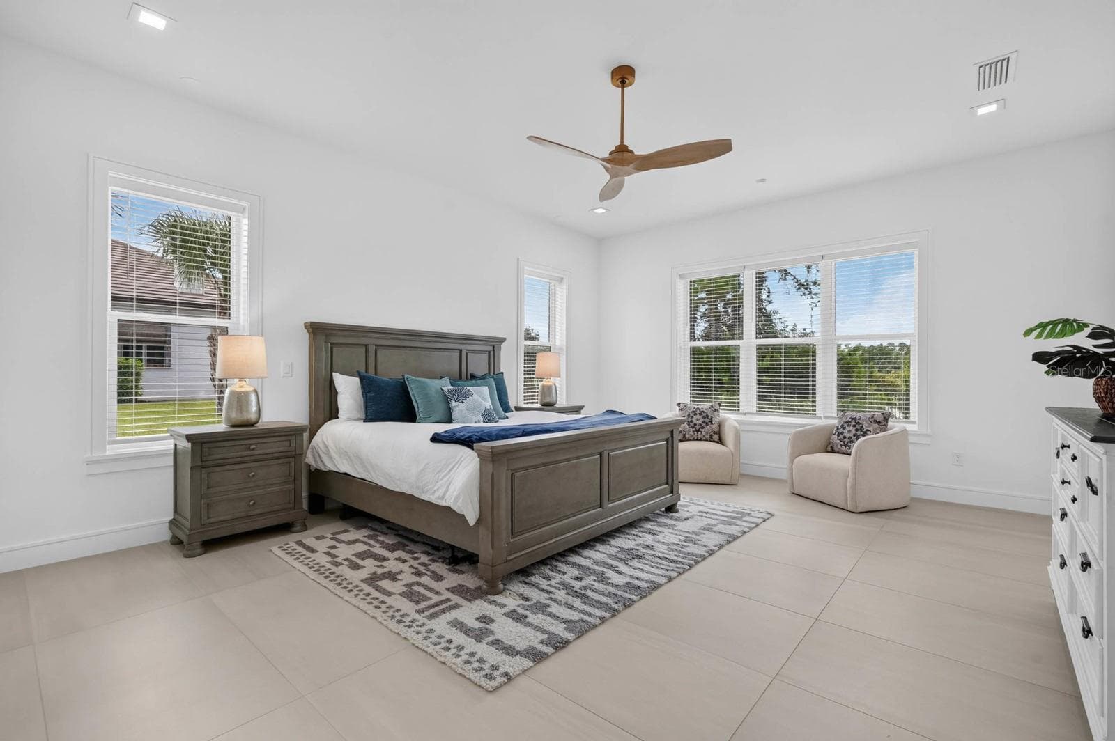Single Family Residence at 100 LA TOSCANA ROTONDA, ORMOND BEACH, photo 34 of 74