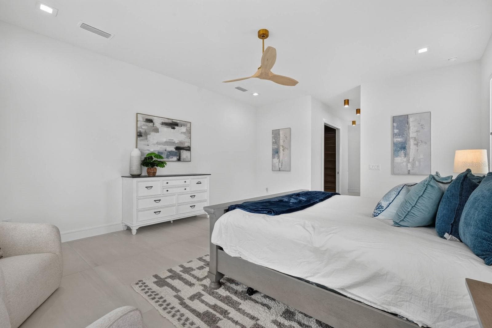 Single Family Residence at 100 LA TOSCANA ROTONDA, ORMOND BEACH, photo 35 of 74