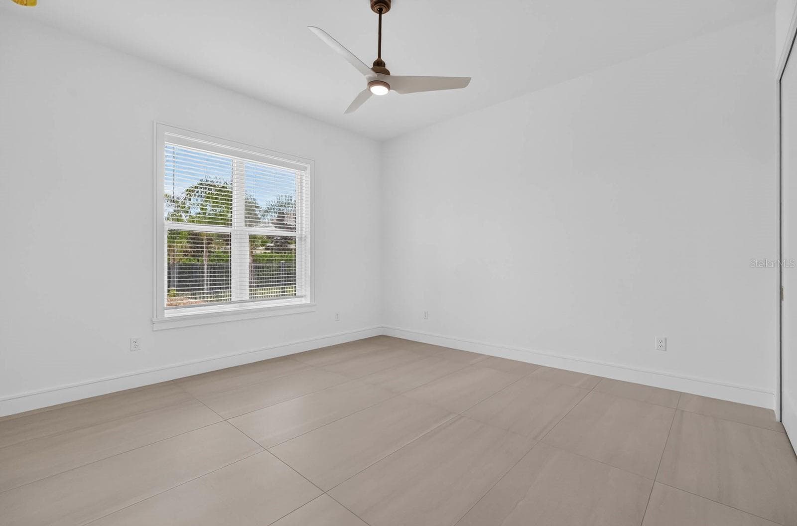 Single Family Residence at 100 LA TOSCANA ROTONDA, ORMOND BEACH, photo 47 of 74