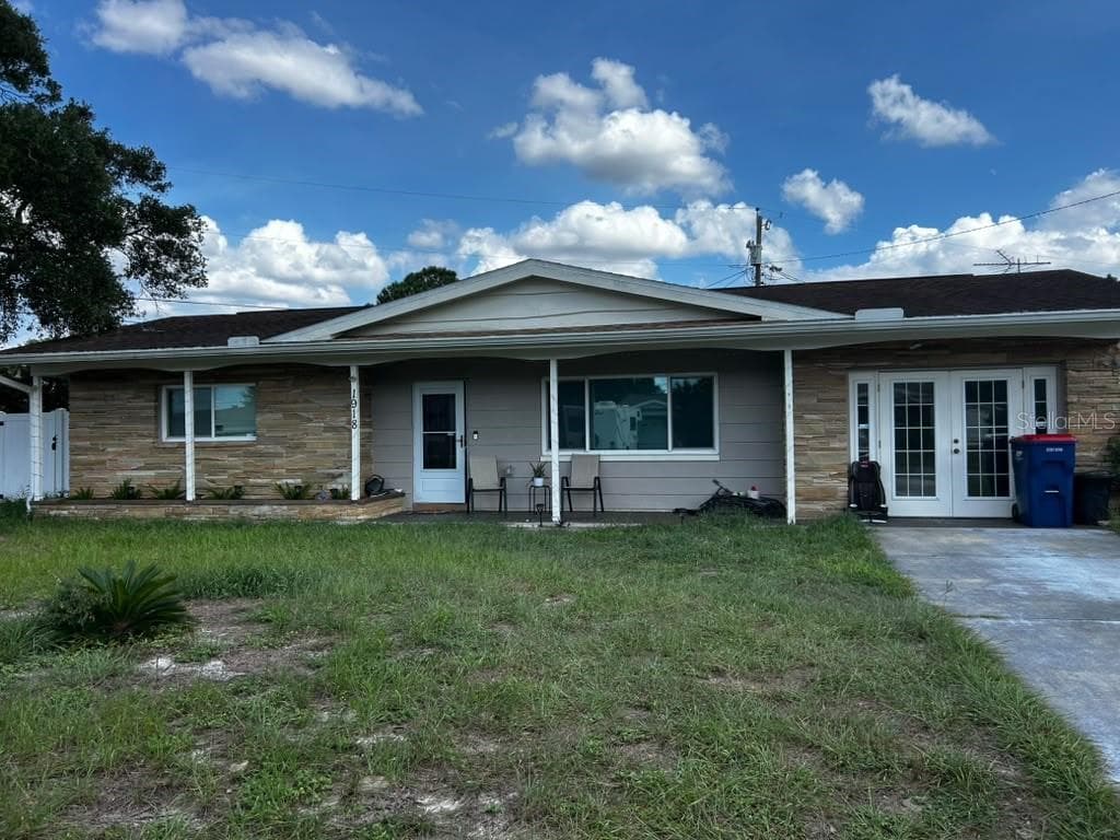 1918 VILLA ROSA DR