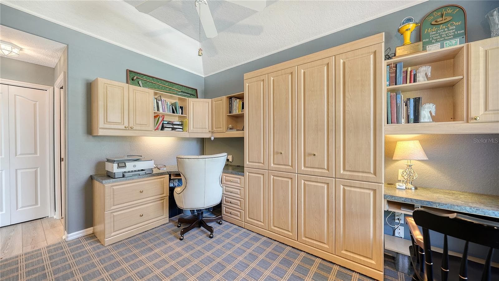 Den with built in Murphy Bed - 116 VENTANA WAY, VENICE