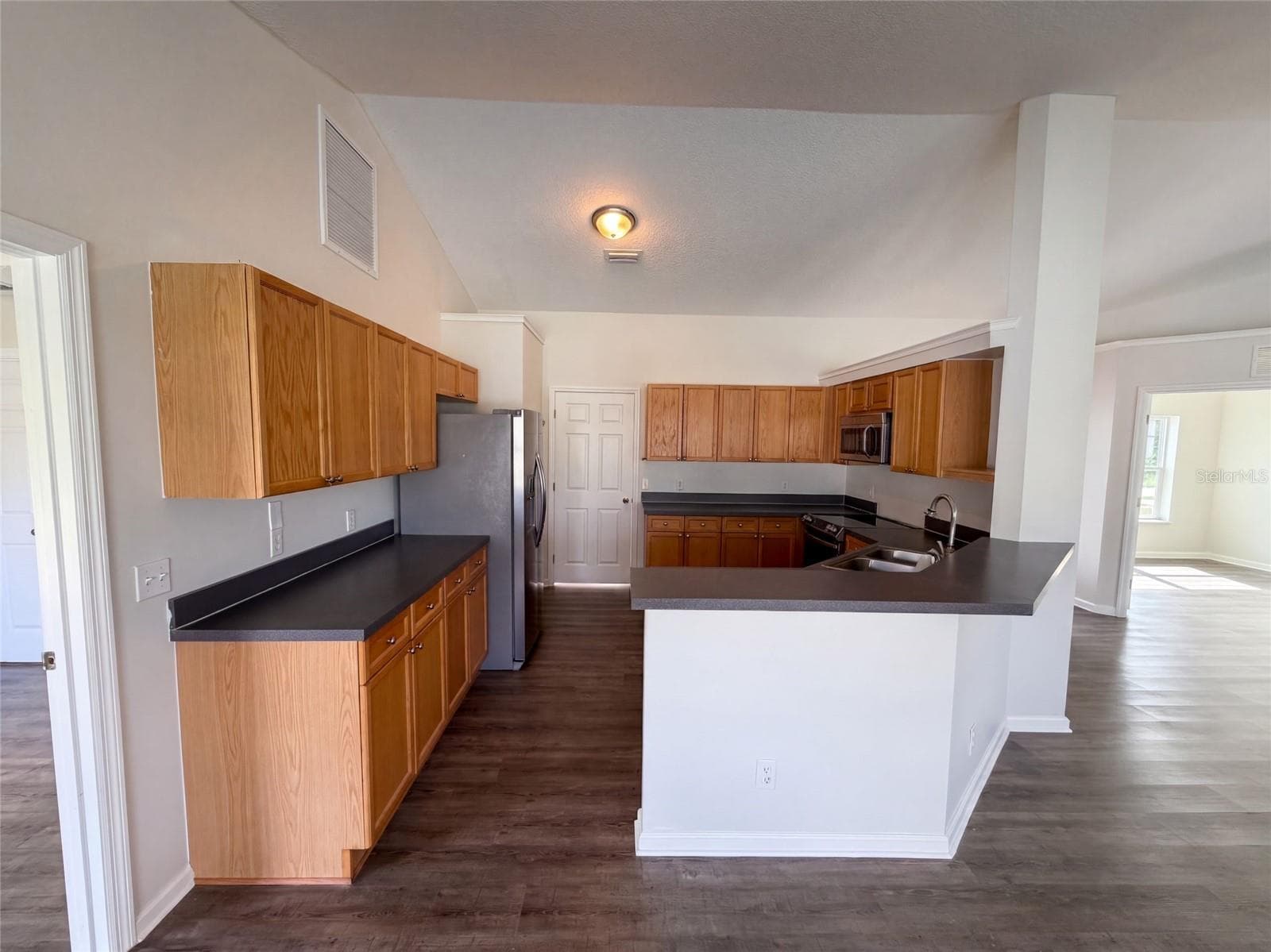 Single Family Residence at 1910 BASINGER AVE SW, PALM BAY, photo 10 of 29
