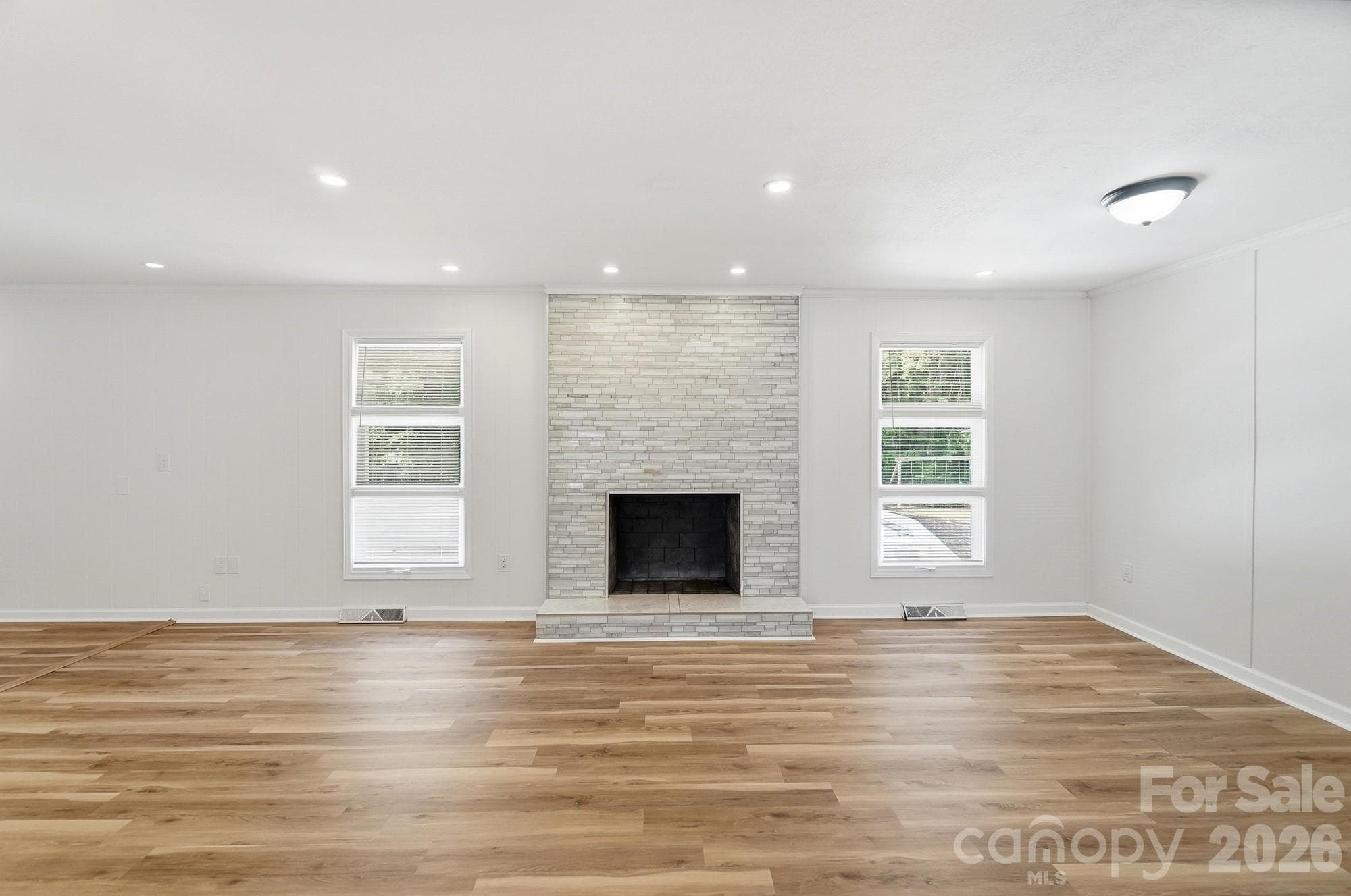 Single Family Residence at 213 Lakeview Drive, Harrisburg, photo 15 of 45