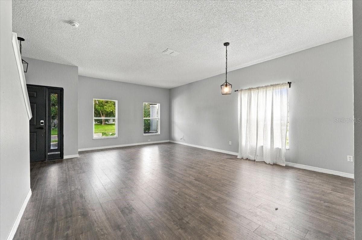 Living Room - 10003 AUTUMN CREEK LN, ORLANDO