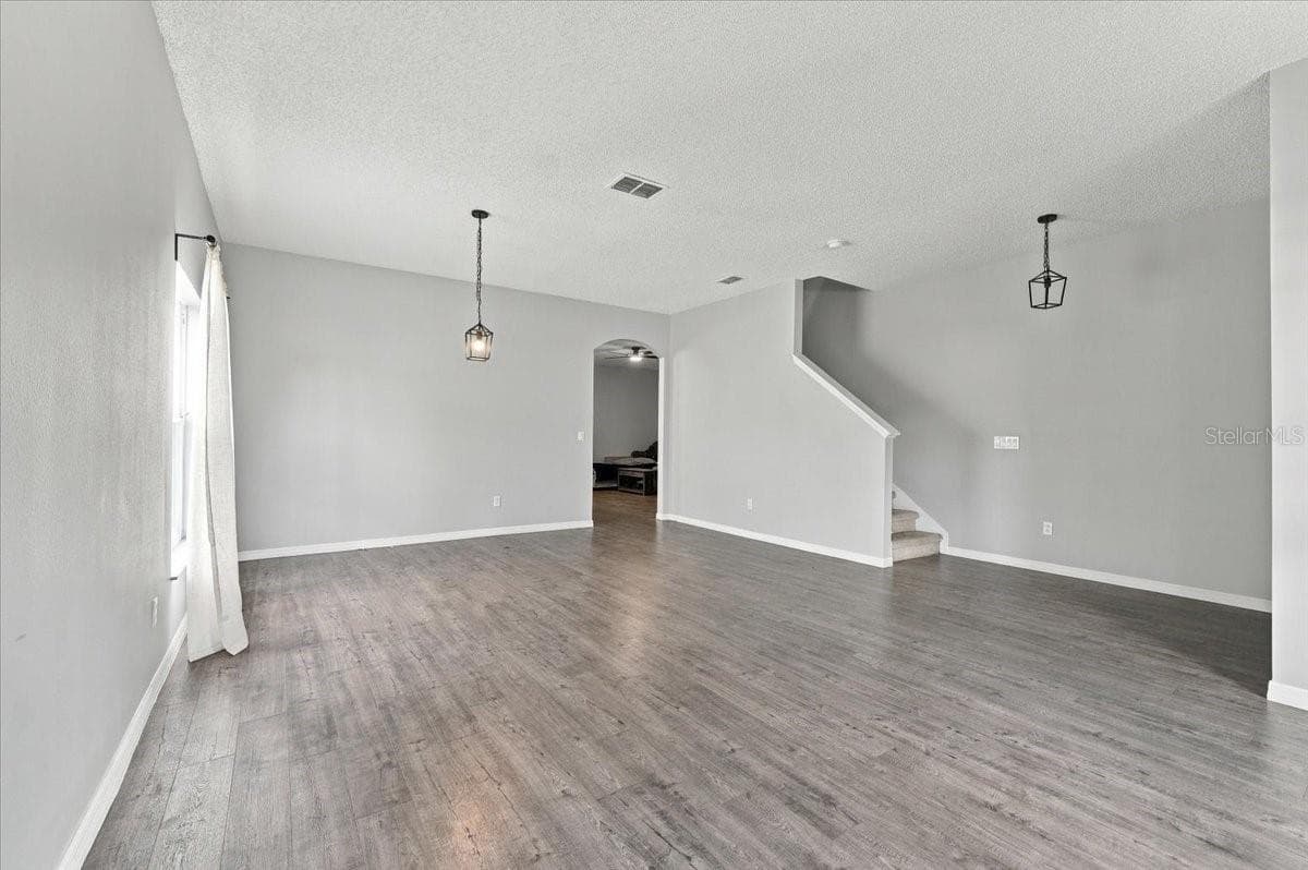 Single Family Residence at 10003 AUTUMN CREEK LN, ORLANDO, photo 3 of 23