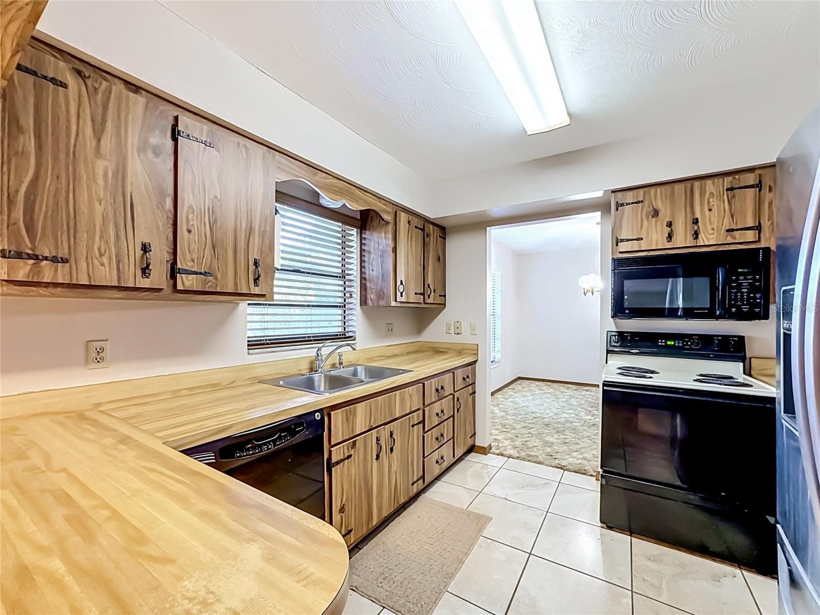 KITCHEN - 1104 77TH ST NW, BRADENTON