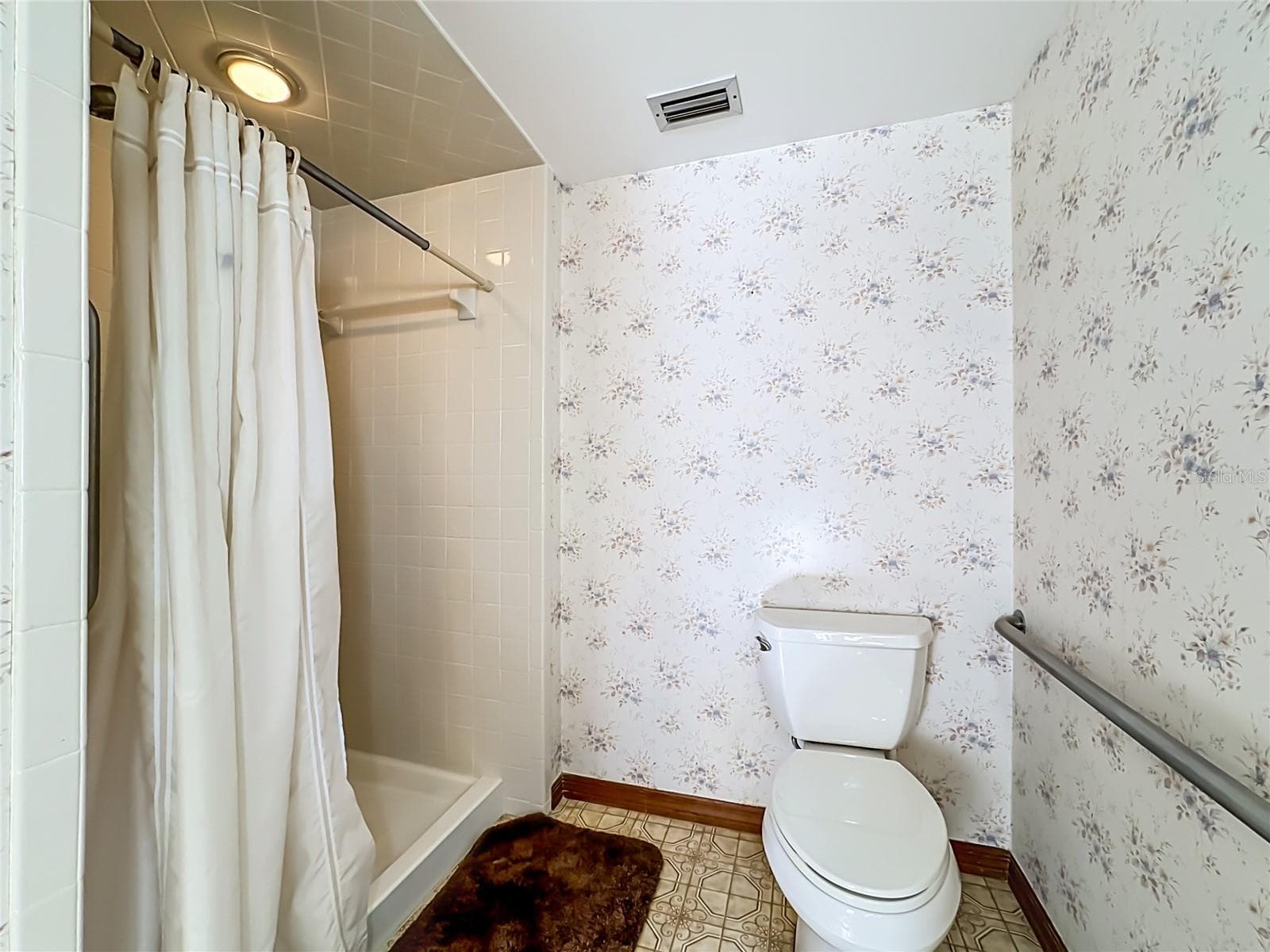 PRIMARY BATHROOM - 1104 77TH ST NW, BRADENTON