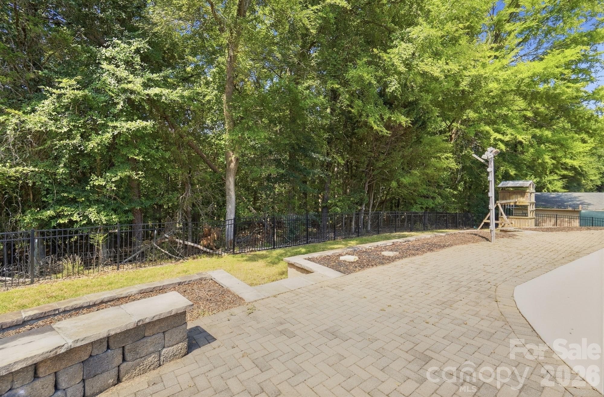 Backyard patio & Pool - 213 Lakeview Drive, Harrisburg