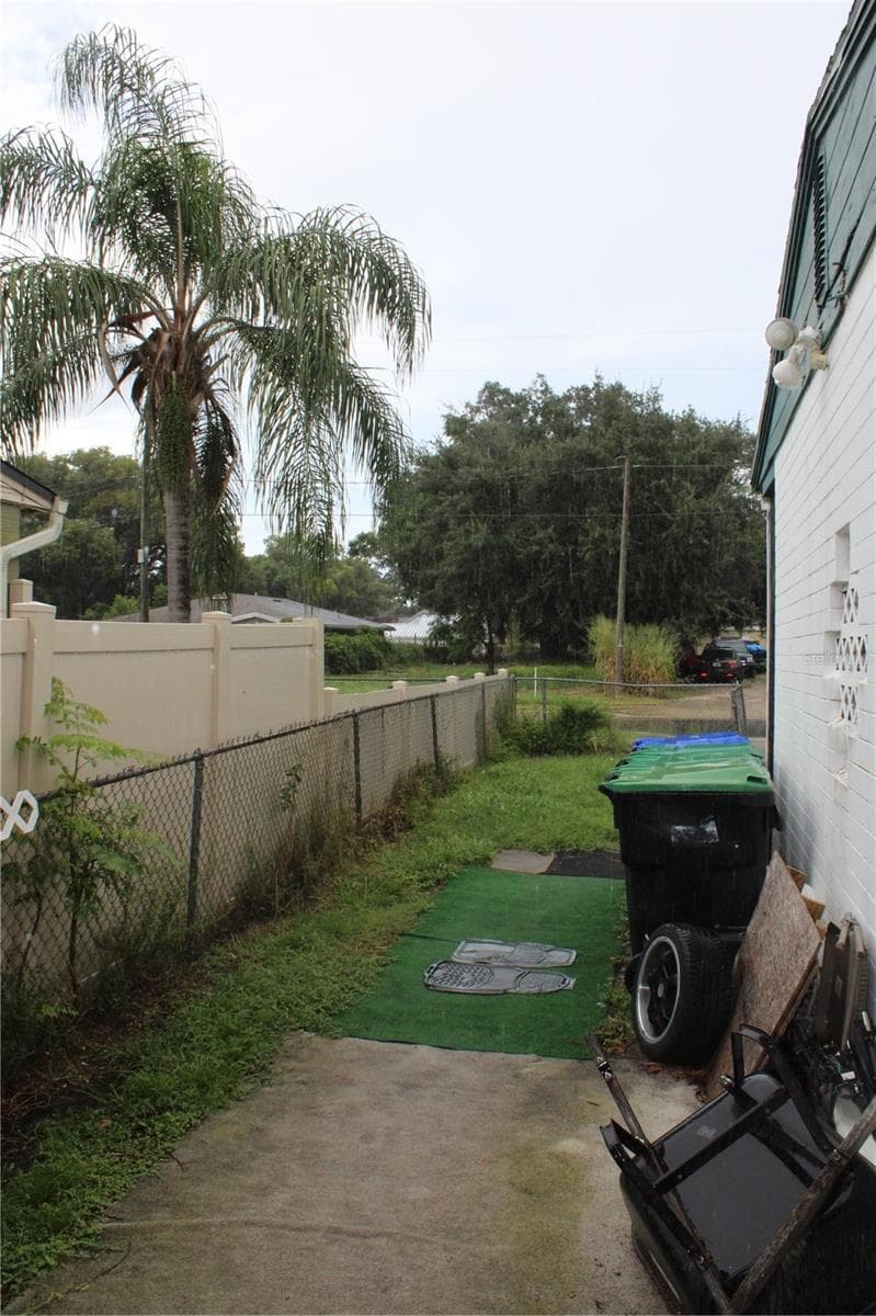 Single Family Residence at 1638 GRAND ST, ORLANDO, photo 16 of 20