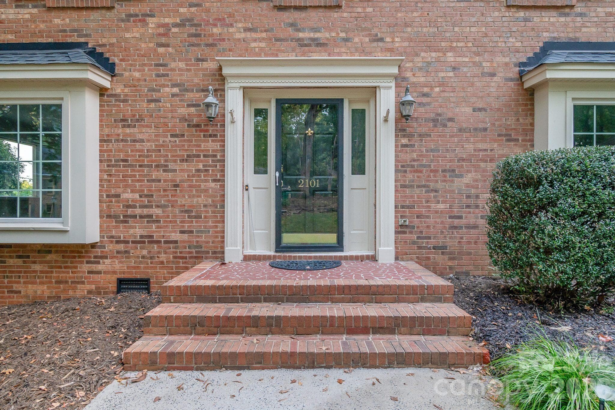 Single Family Residence at 2101 Wittstock Drive, Charlotte, photo 4 of 48