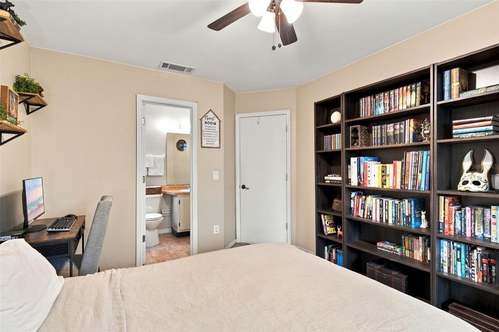 Single Family Residence at 9338 CHANDON DR, ORLANDO, photo 13 of 18