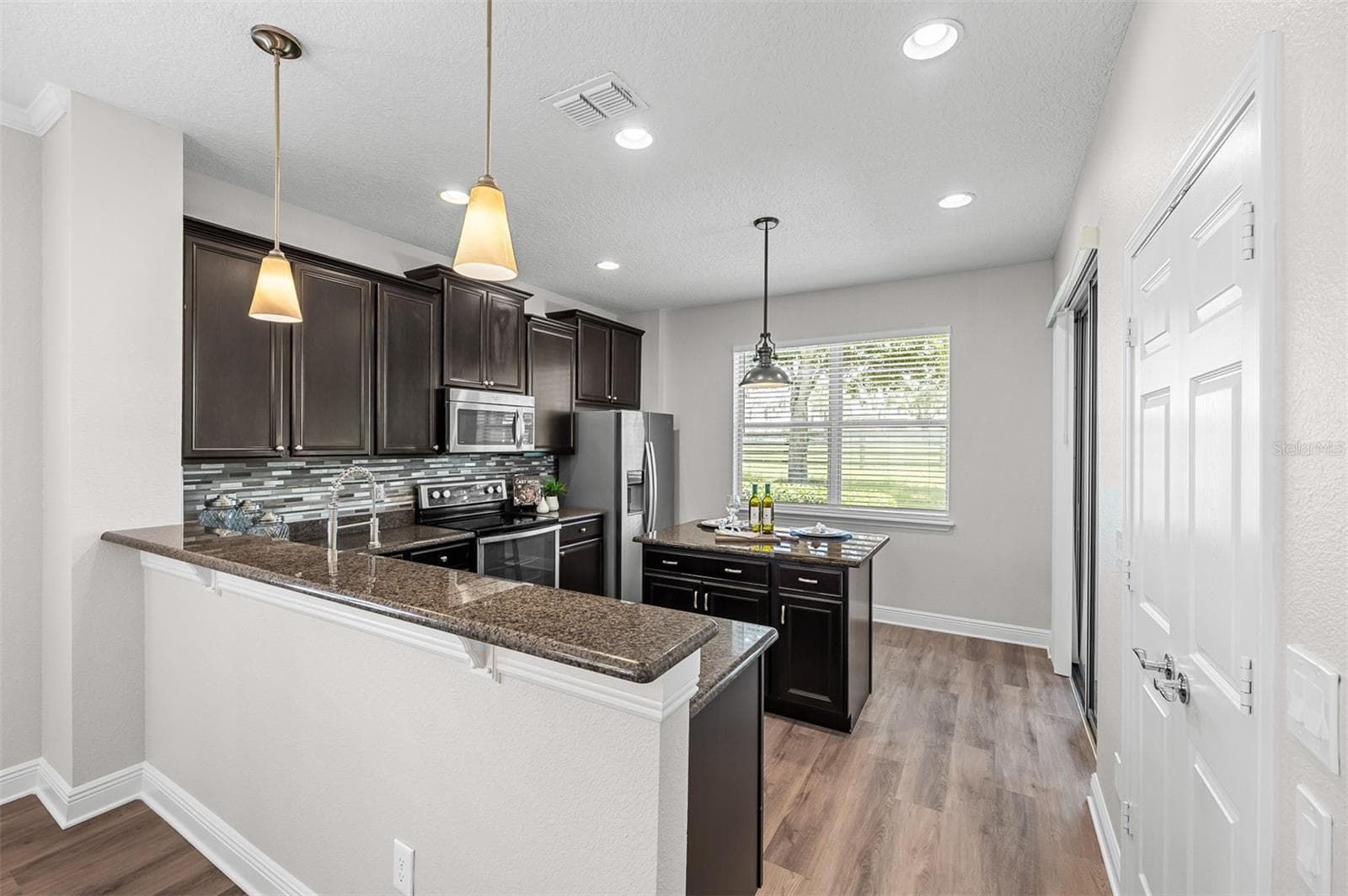 Single Family Residence at 22004 BELGIAN CT, MOUNT DORA, photo 9 of 24