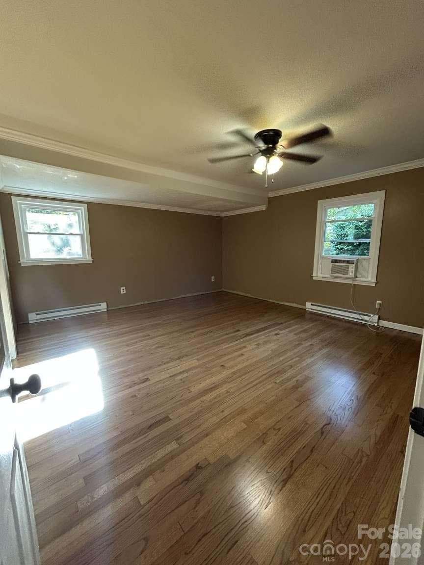Single Family Residence at 1225 Pinebrook Circle, Hendersonville, photo 18 of 29