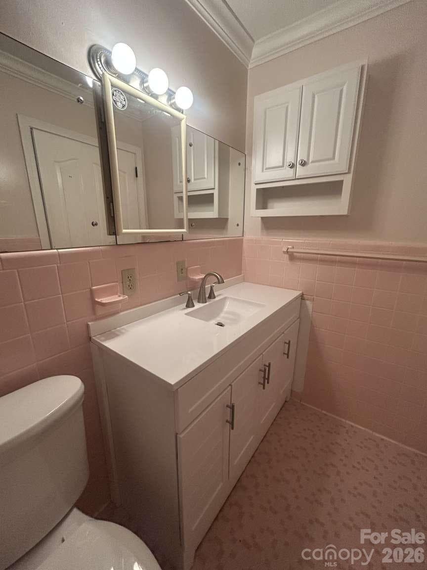 Single Family Residence at 1225 Pinebrook Circle, Hendersonville, photo 25 of 29