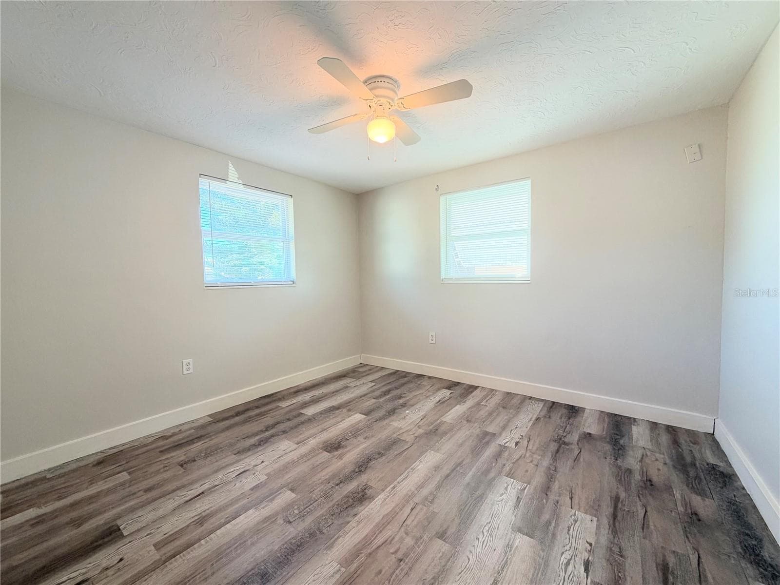 Single Family Residence at 3811 BEECHWOOD DR, HOLIDAY, photo 10 of 14