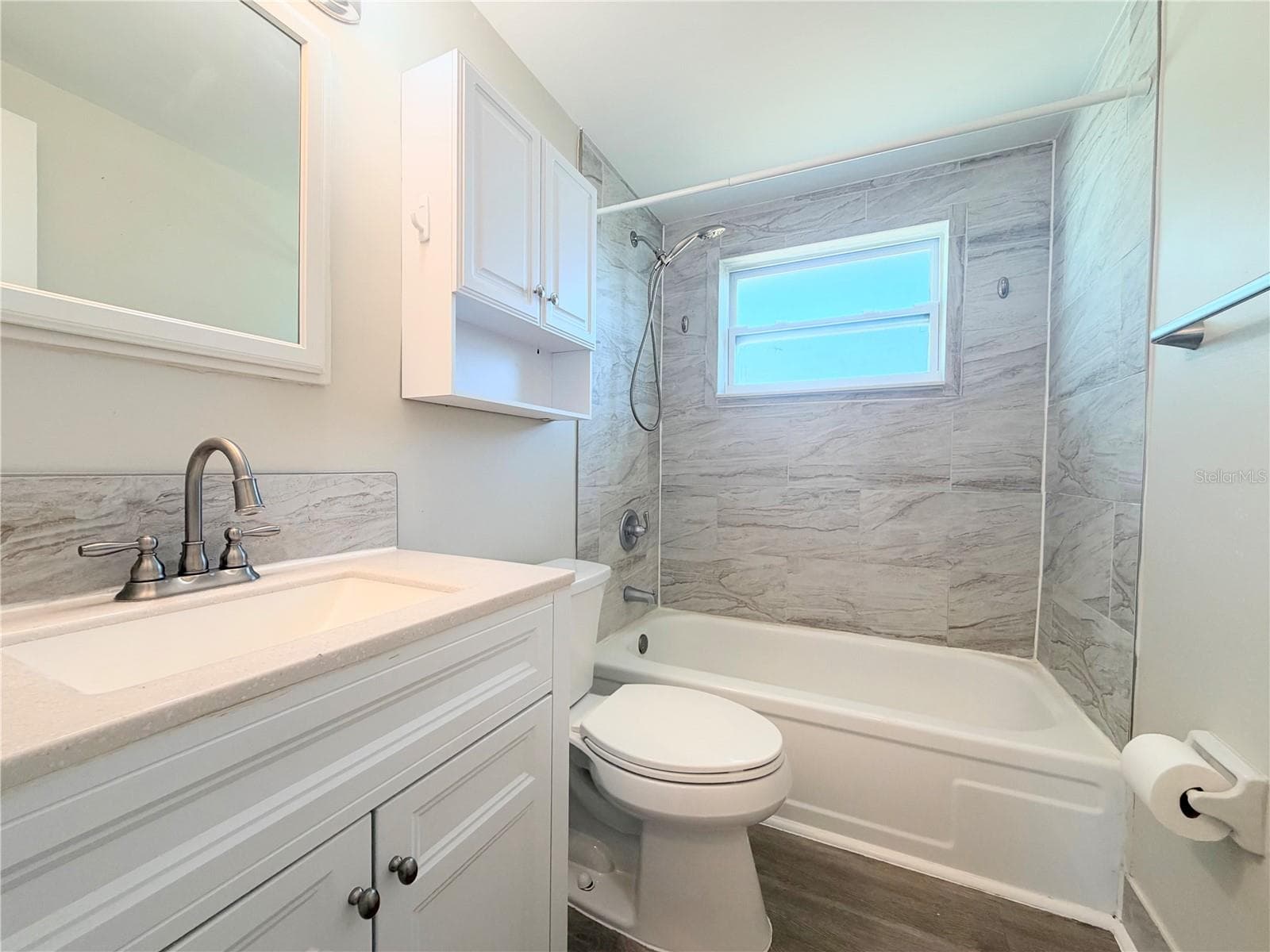 Single Family Residence at 3811 BEECHWOOD DR, HOLIDAY, photo 11 of 14
