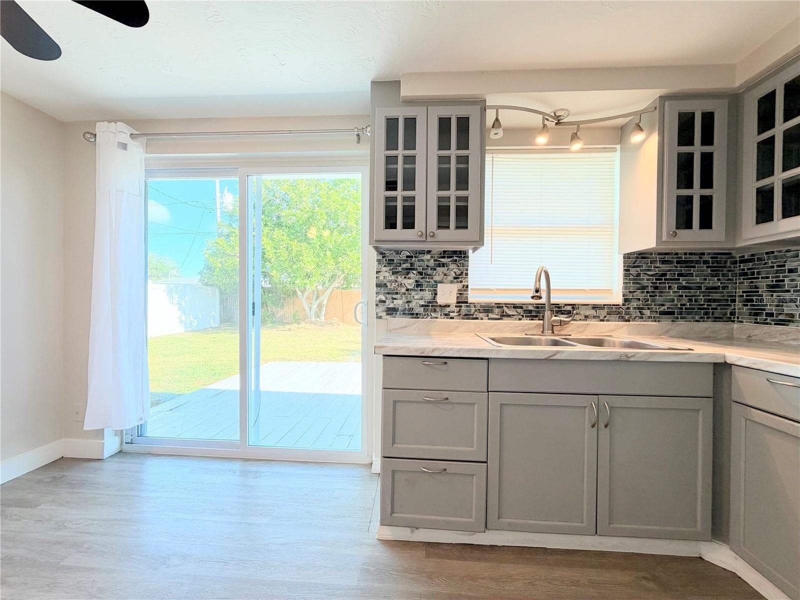 Single Family Residence at 3811 BEECHWOOD DR, HOLIDAY, photo 13 of 14