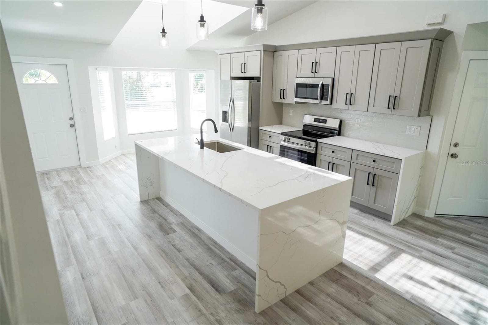 Single Family Residence at 2801 FLORA AVE N, LEHIGH ACRES, photo 5 of 43
