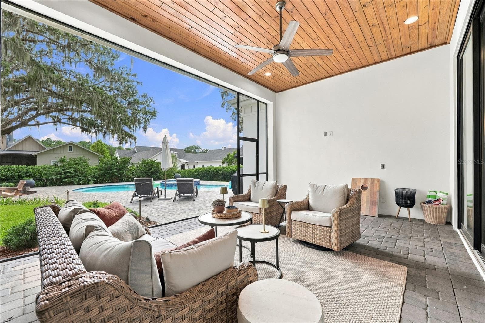 Single Family Residence at 15210 E OAKLAND AVE, WINTER GARDEN, photo 41 of 49