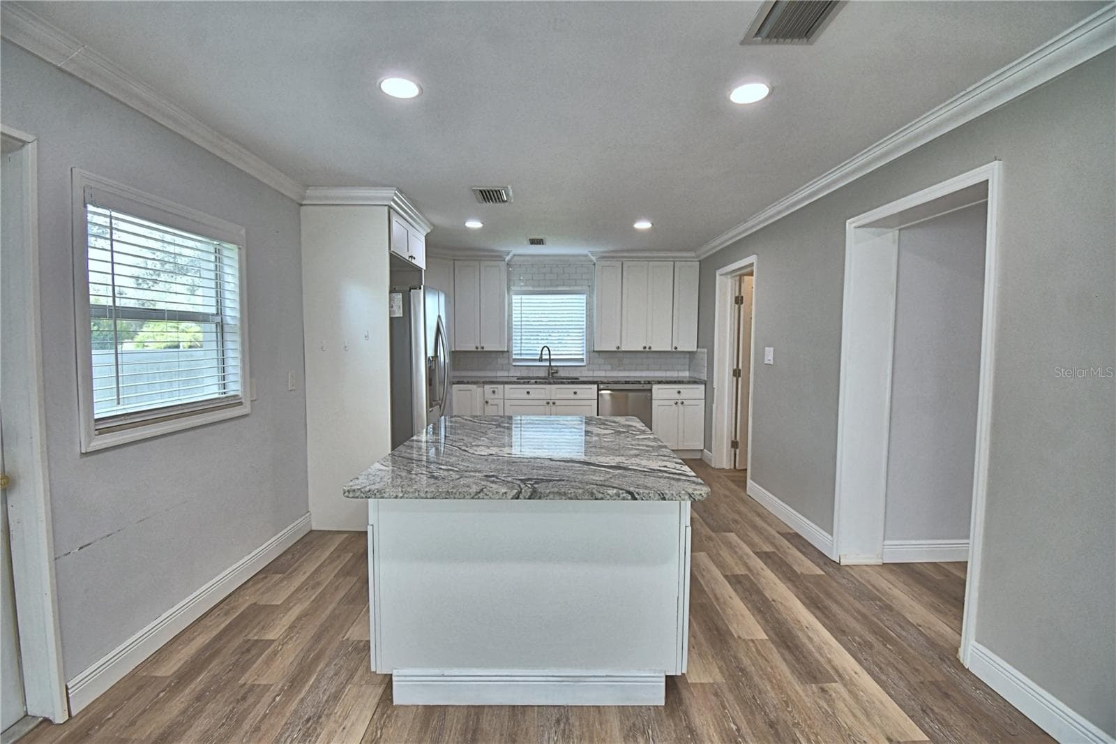 Kitchen - 201 LAKE DALE DR, AUBURNDALE