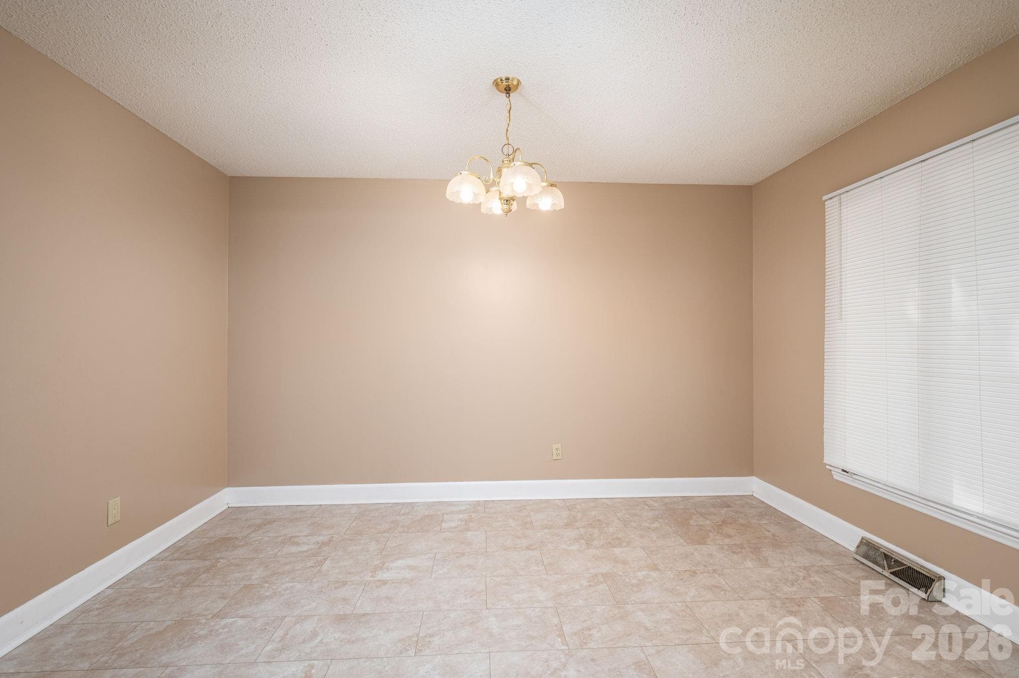 Single Family Residence at 602 Lee Street, Kings Mountain, photo 13 of 48