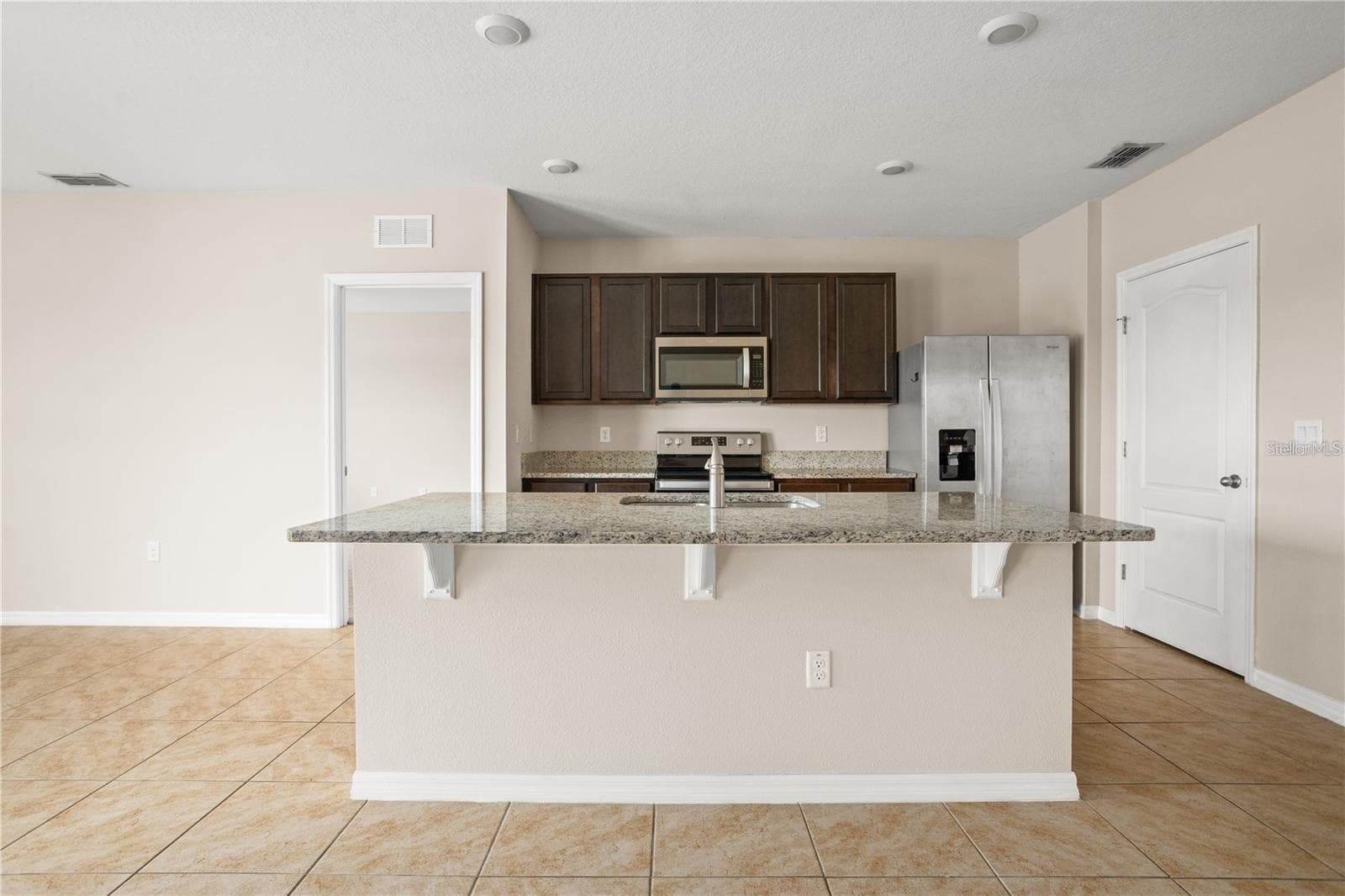 Kitchen - 1112 FOX PATH, DAVENPORT