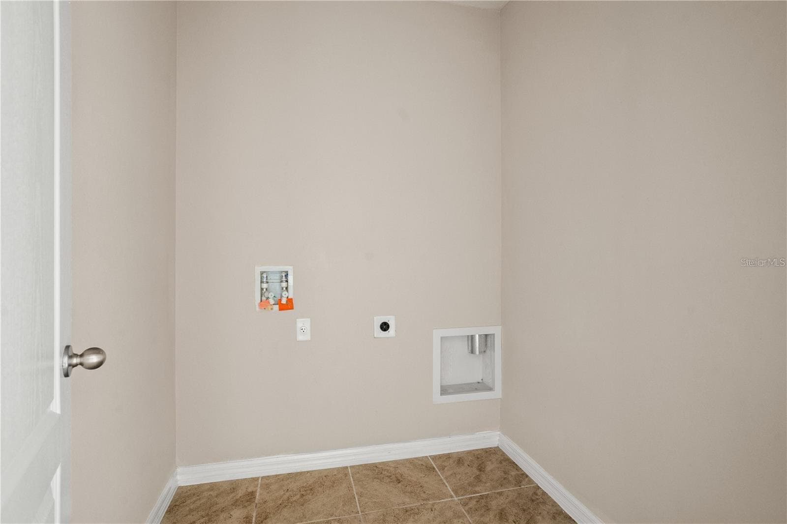 Laundry Room - 1112 FOX PATH, DAVENPORT