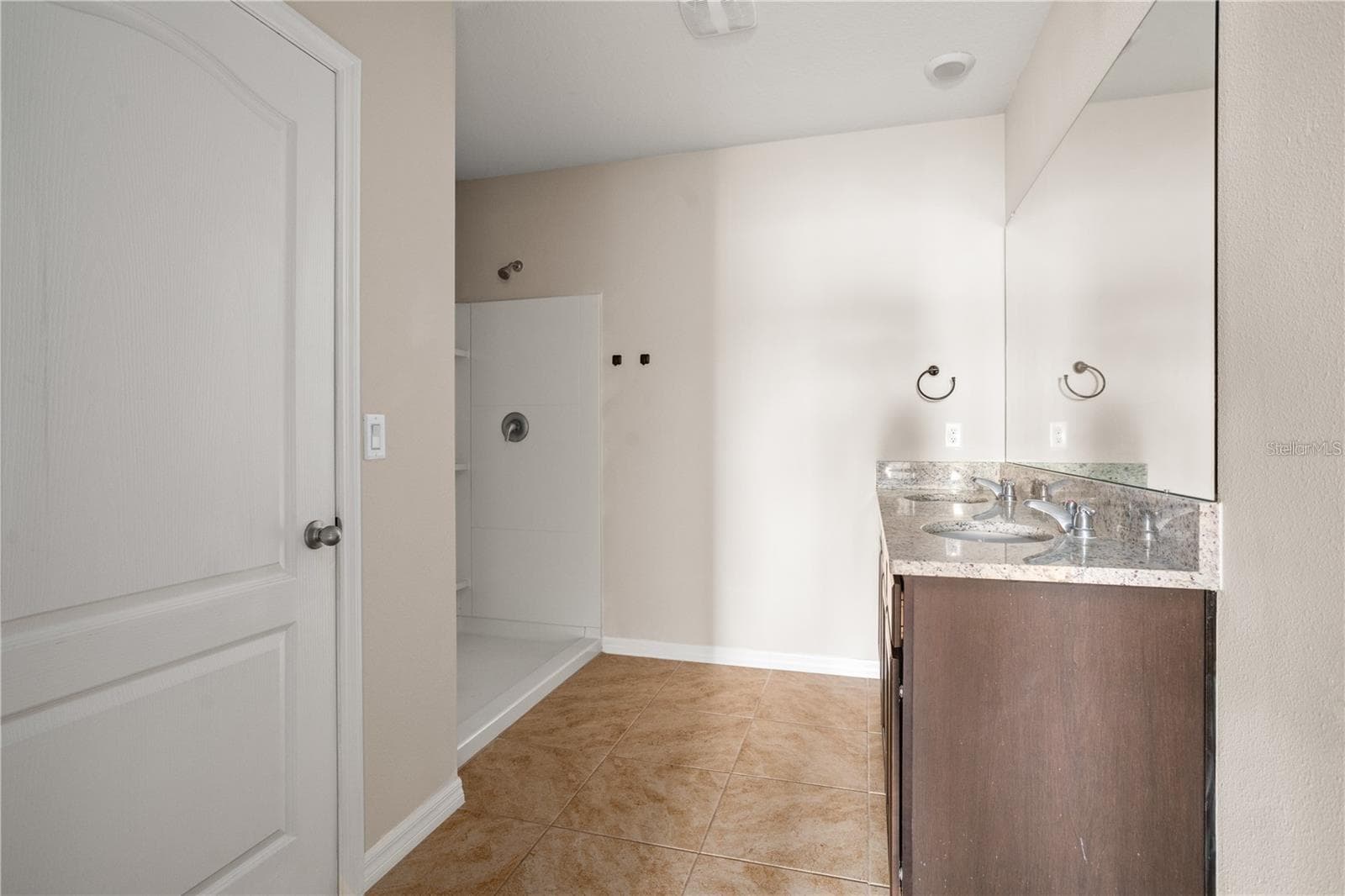 Primary Bathroom - 1112 FOX PATH, DAVENPORT