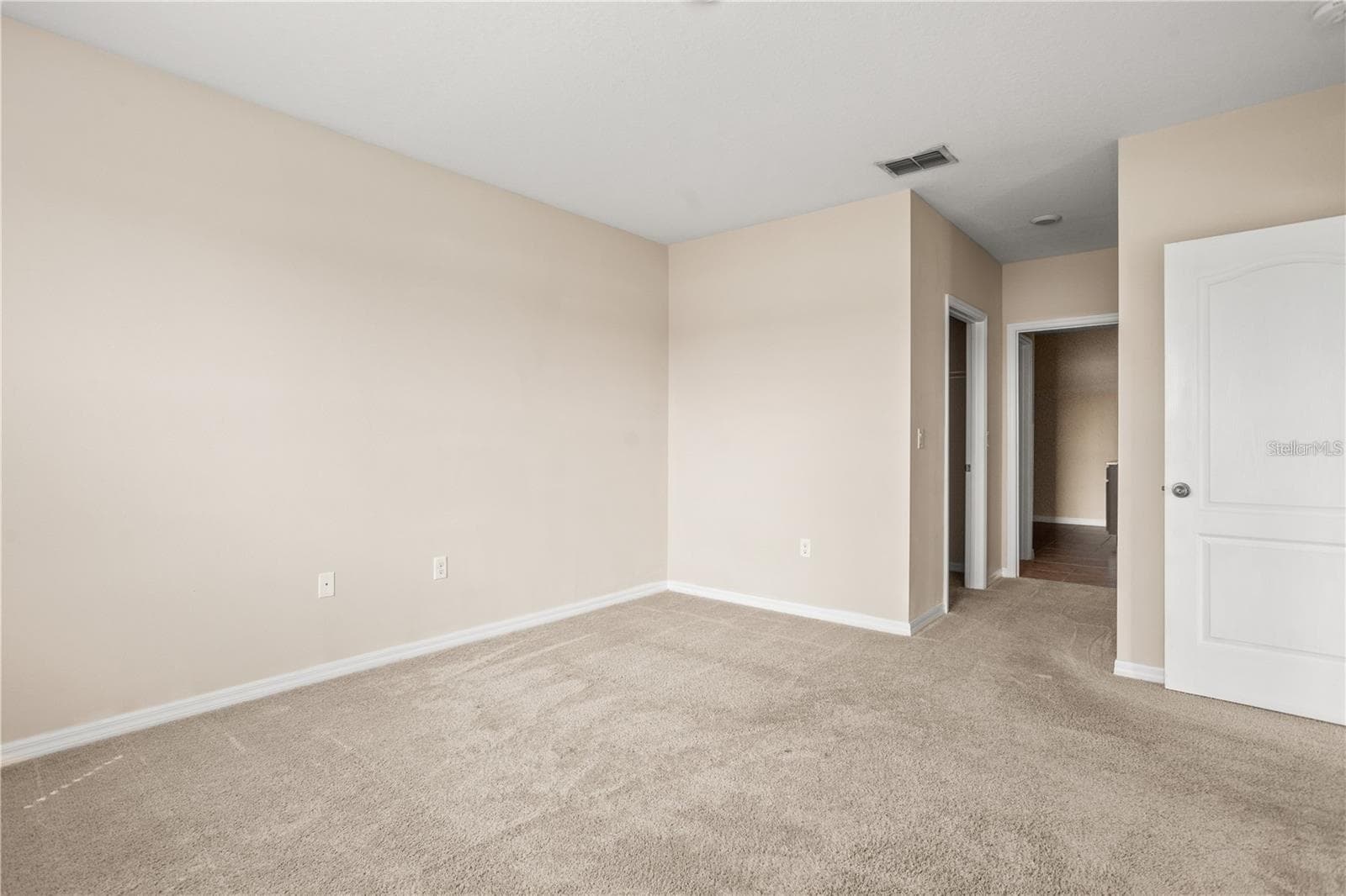 Primary Bedroom is large enough for King Bed & furniture - 1112 FOX PATH, DAVENPORT