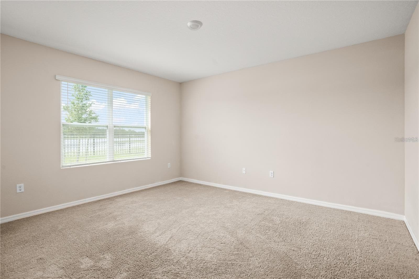 Primary has view of lake - 1112 FOX PATH, DAVENPORT