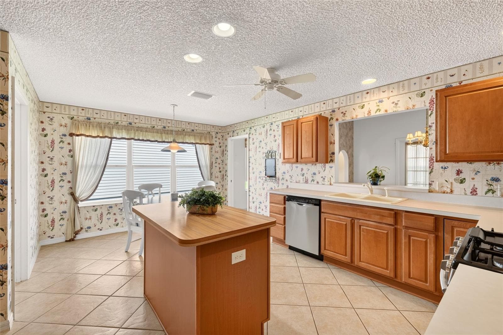 Single Family Residence at 16969 SE 92ND PELHAM AVE, THE VILLAGES, photo 13 of 61