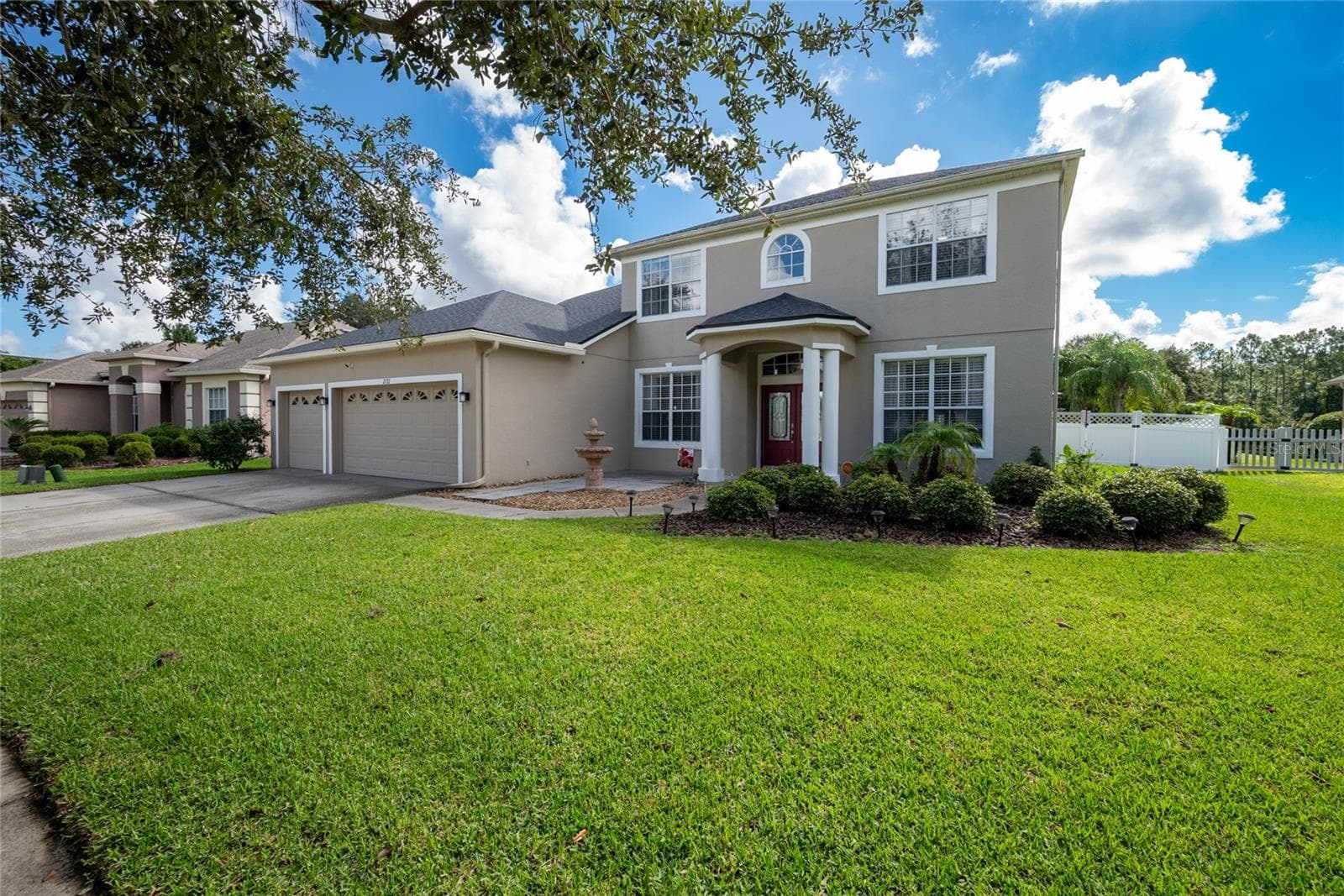 Single Family Residence at 2122 CASCADES COVE DR, ORLANDO, photo 2 of 51