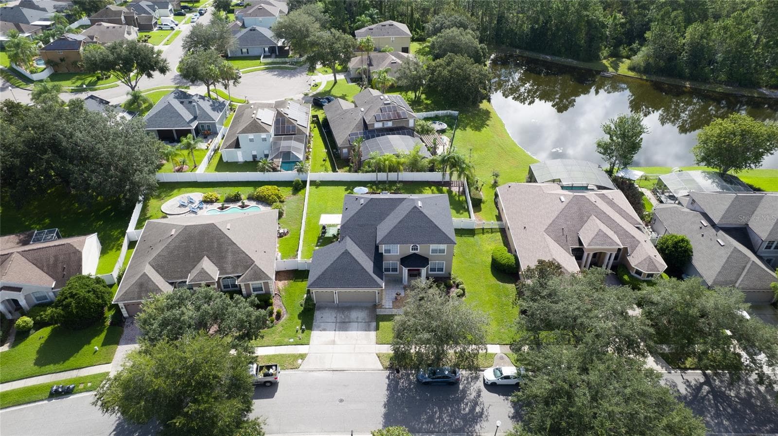 Single Family Residence at 2122 CASCADES COVE DR, ORLANDO, photo 3 of 51