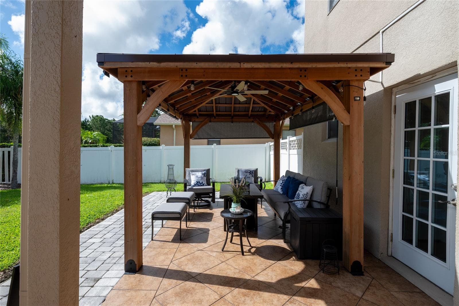 Single Family Residence at 2122 CASCADES COVE DR, ORLANDO, photo 11 of 51