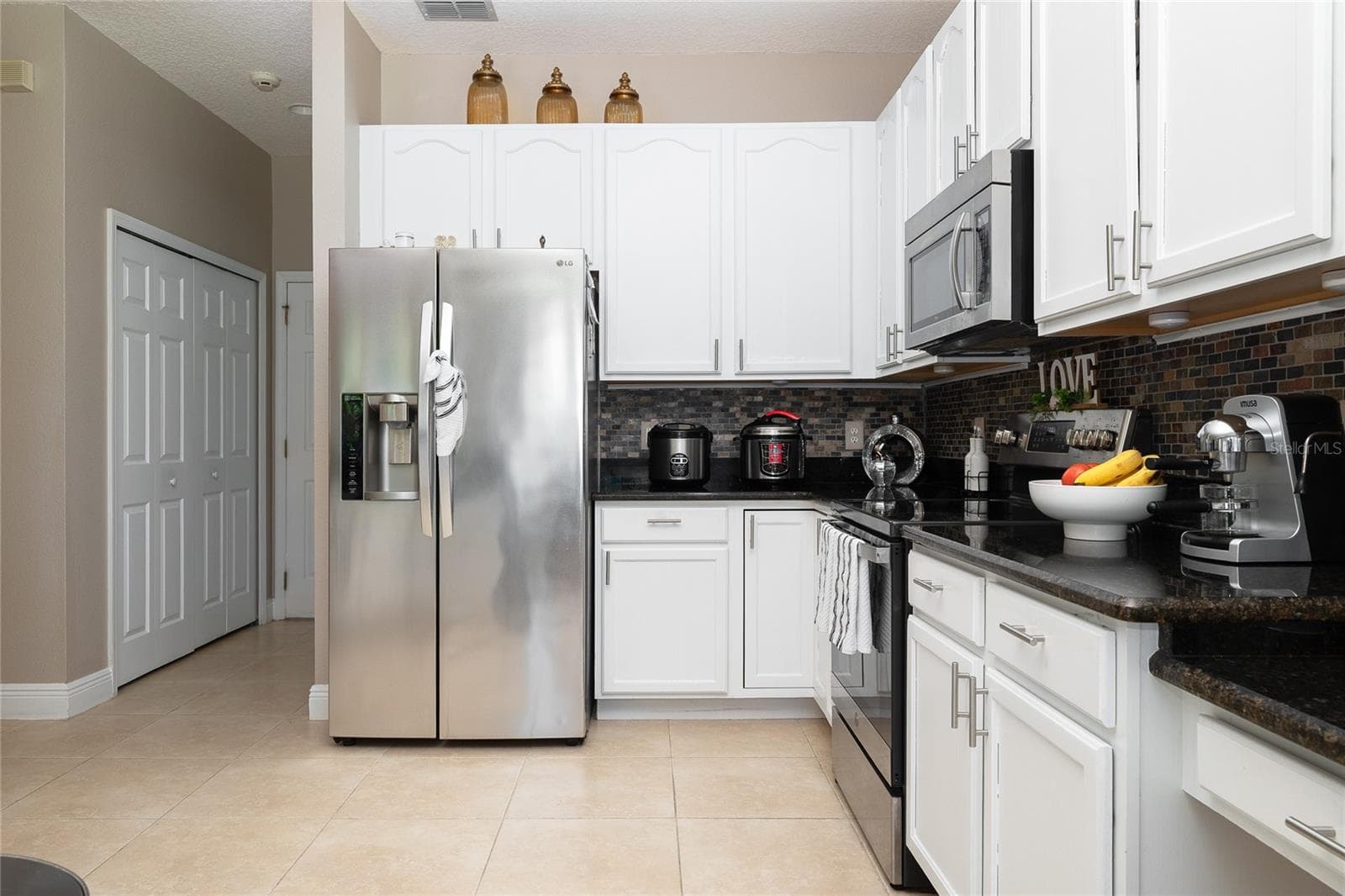 Single Family Residence at 2122 CASCADES COVE DR, ORLANDO, photo 19 of 51