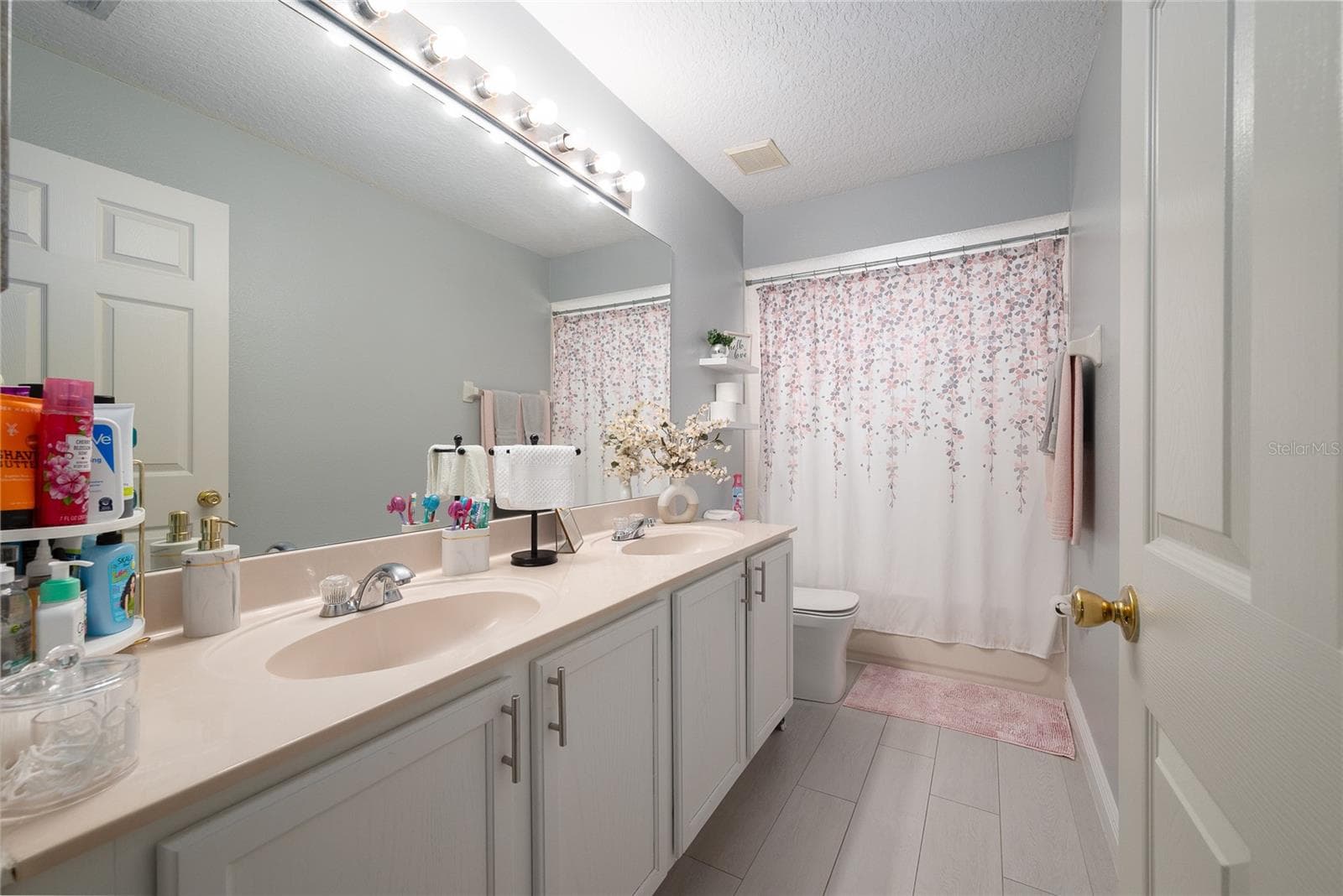 Mother-in-law Bath - 2122 CASCADES COVE DR, ORLANDO