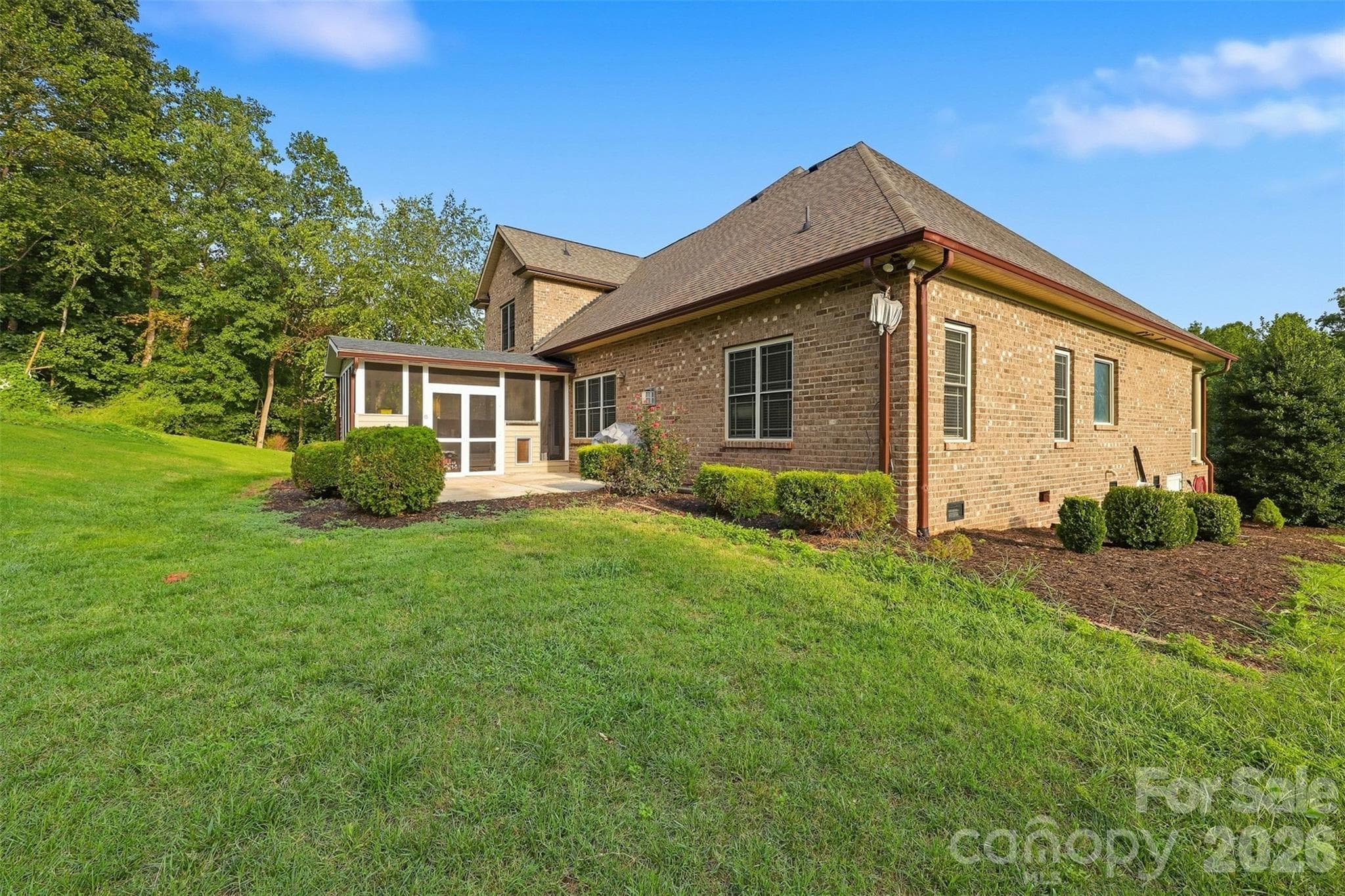 Single Family Residence at 1163 Willow Creek Drive, Newton, photo 41 of 45