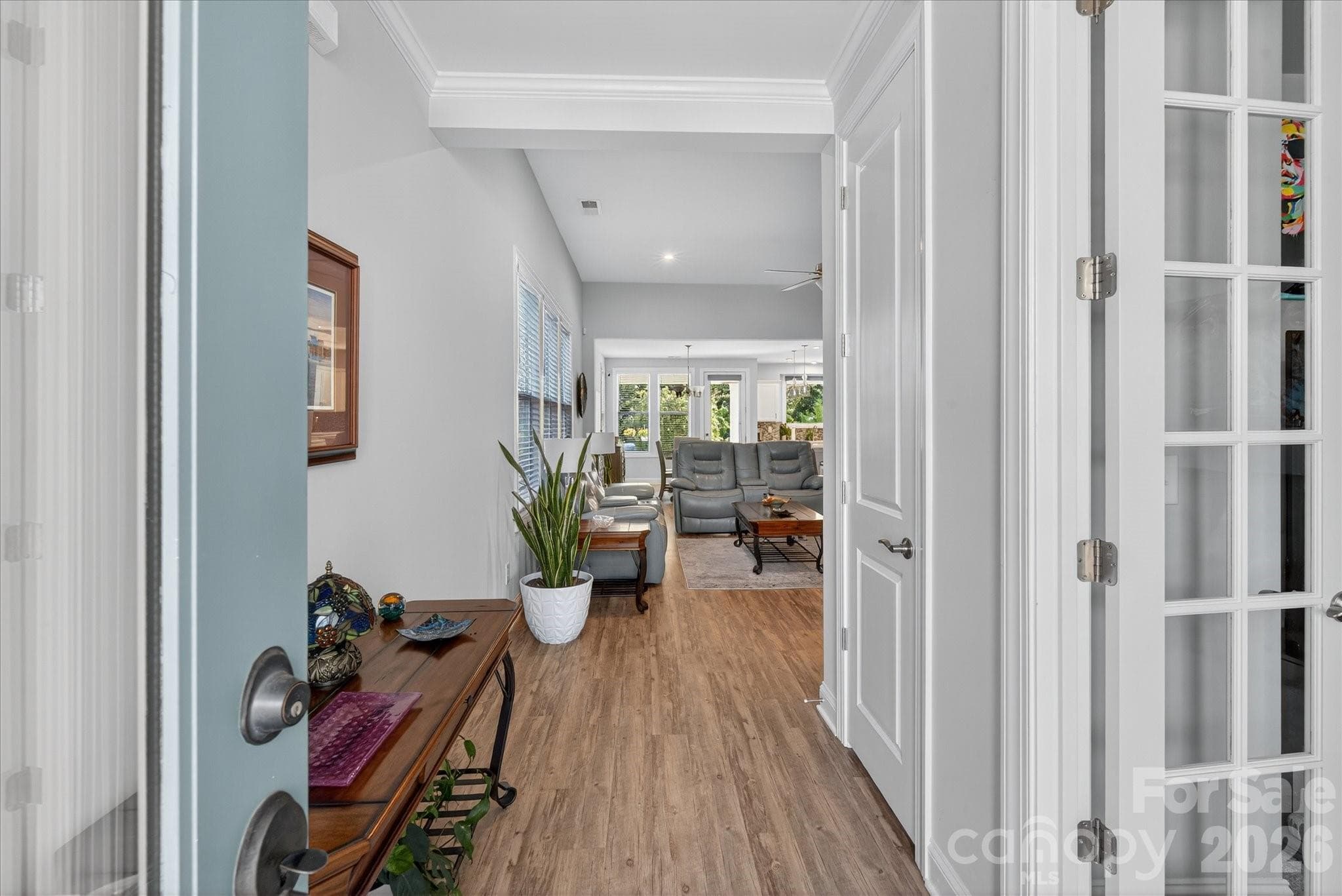 Single Family Residence at 5816 Cheerful Lane, Charlotte, photo 3 of 37
