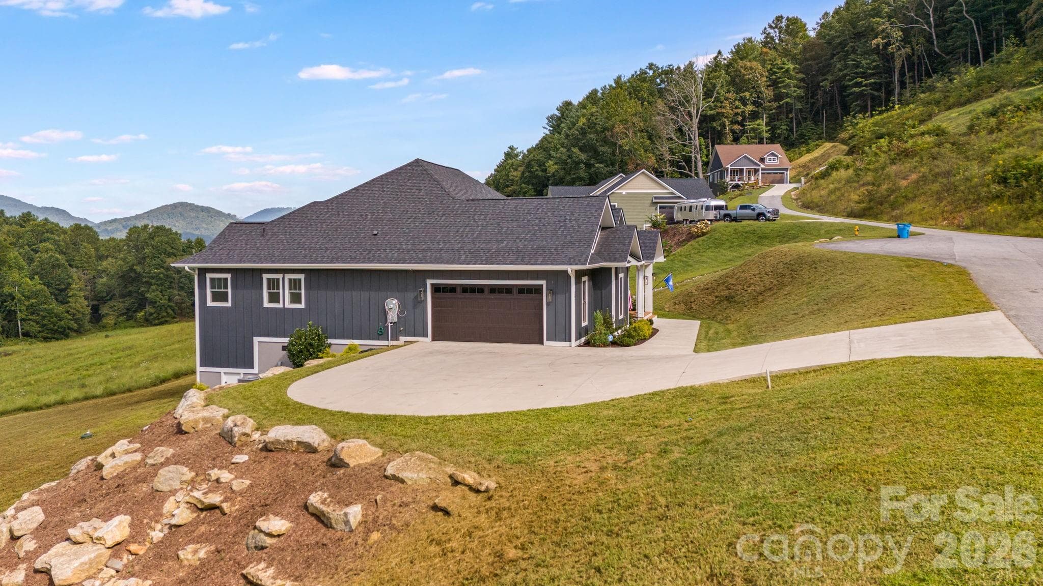 Single Family Residence at 297 Maple Knoll Drive, Hendersonville, photo 8 of 48