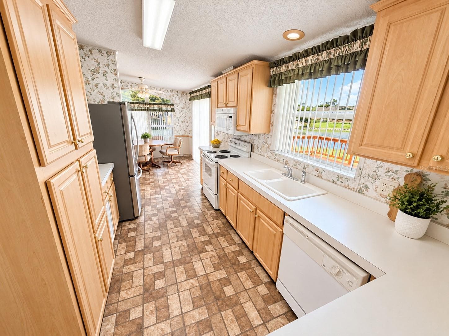 Manufactured Home at 4986 MOUNT OLIVE SHORES DR, POLK CITY, photo 9 of 24