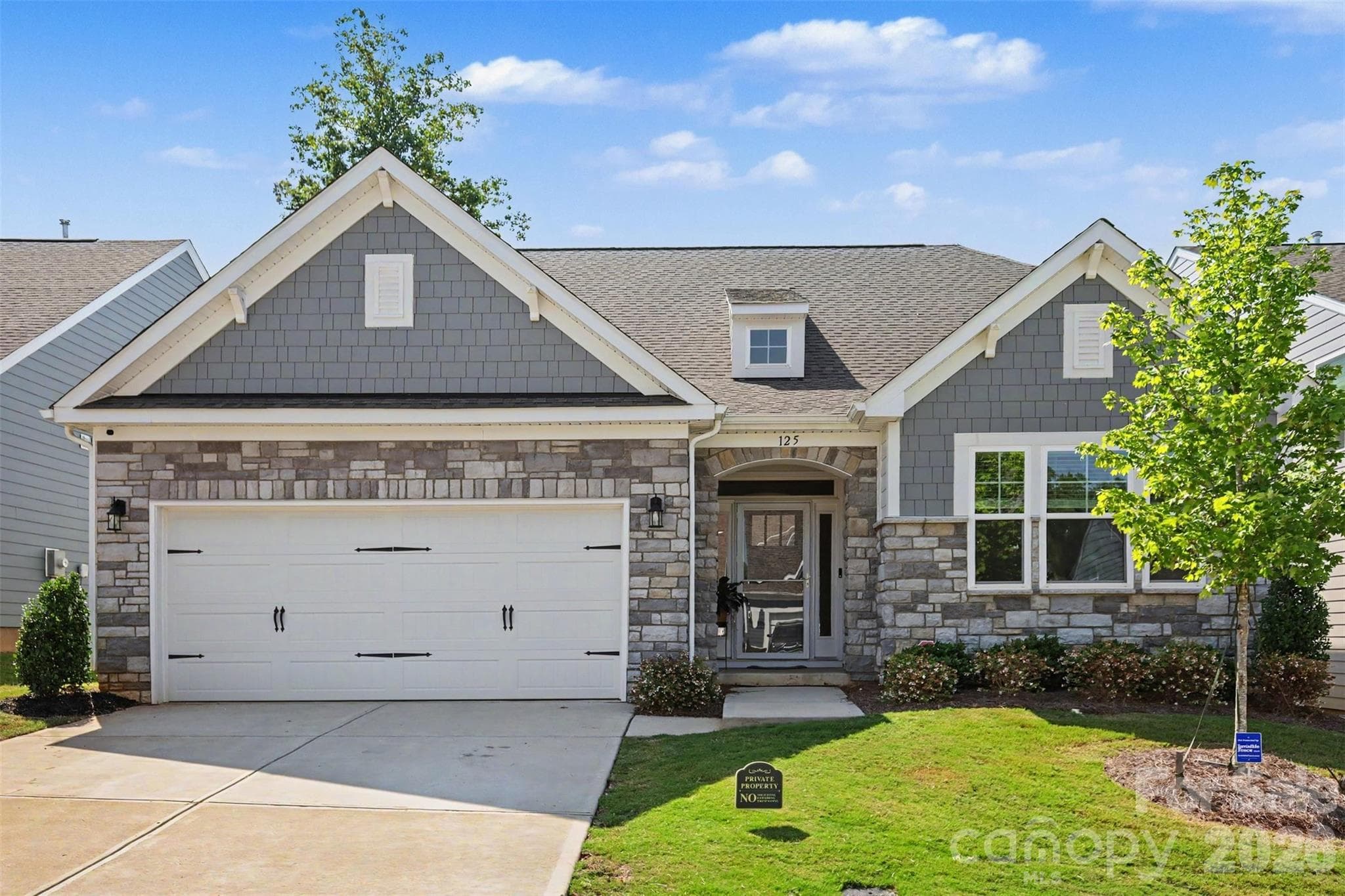 125 S Dunlavin Way